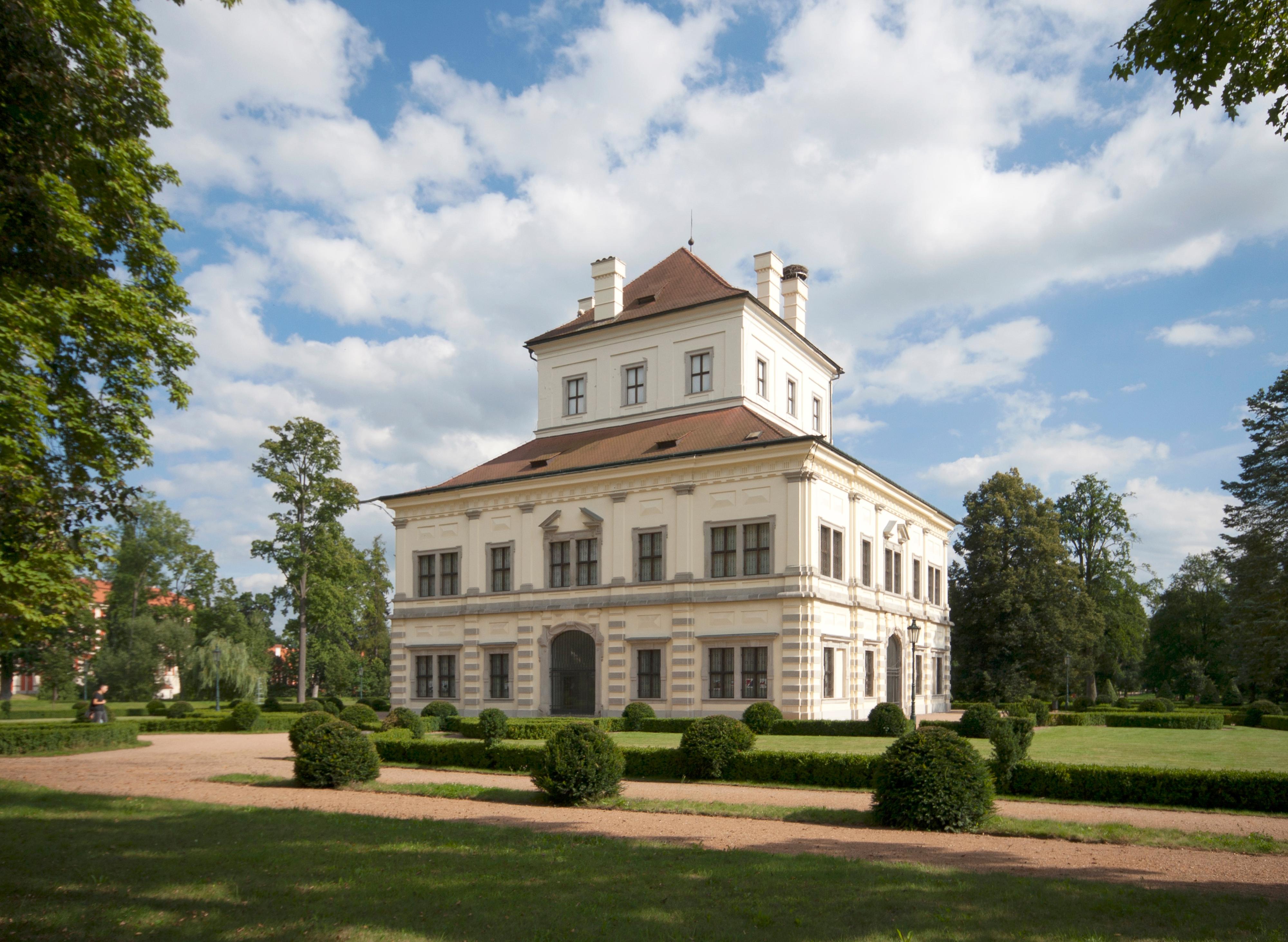Ostrov - městský úřad foto 4