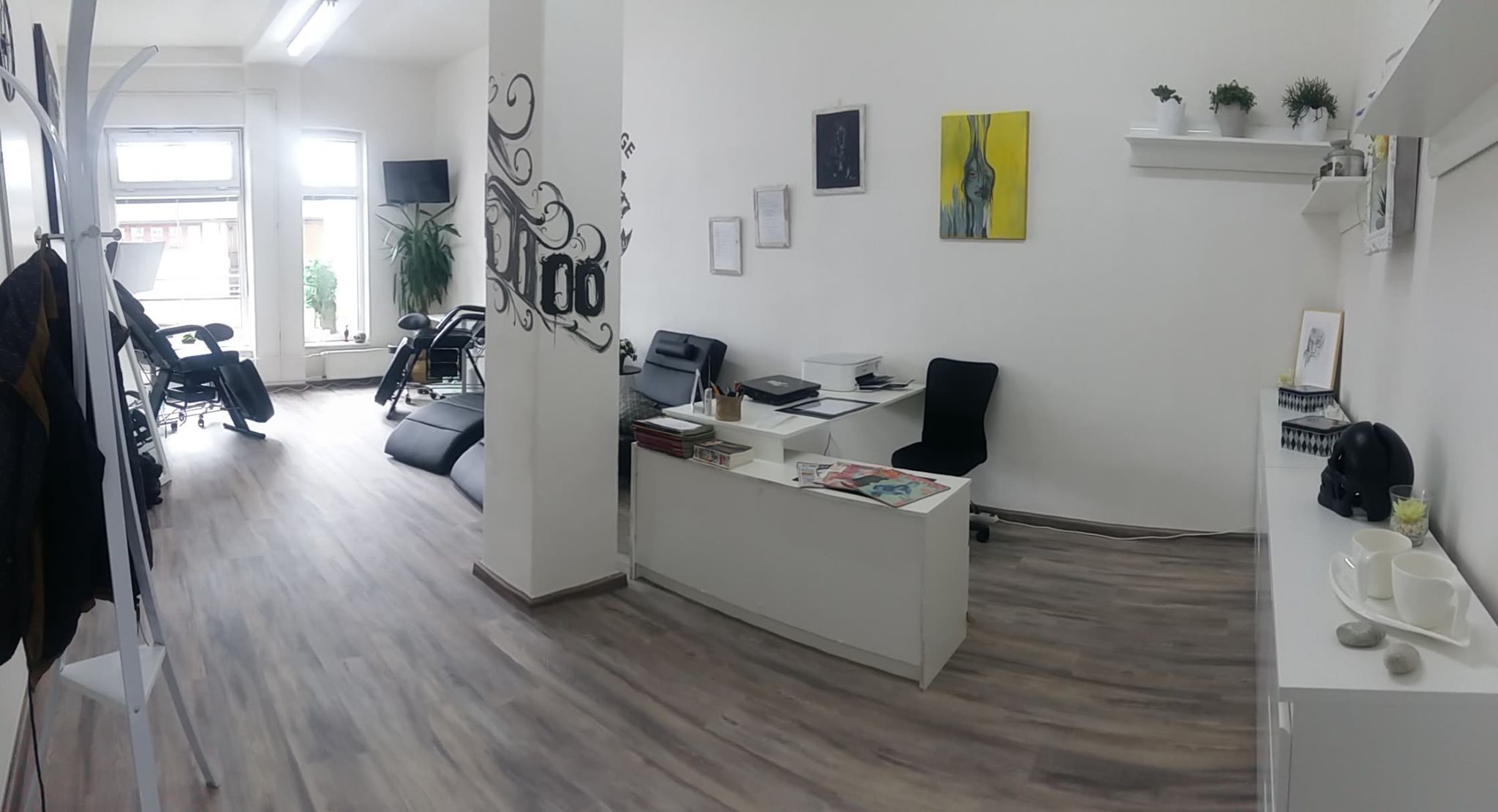 Tattoo & Piercing - LIVE AGE foto 3