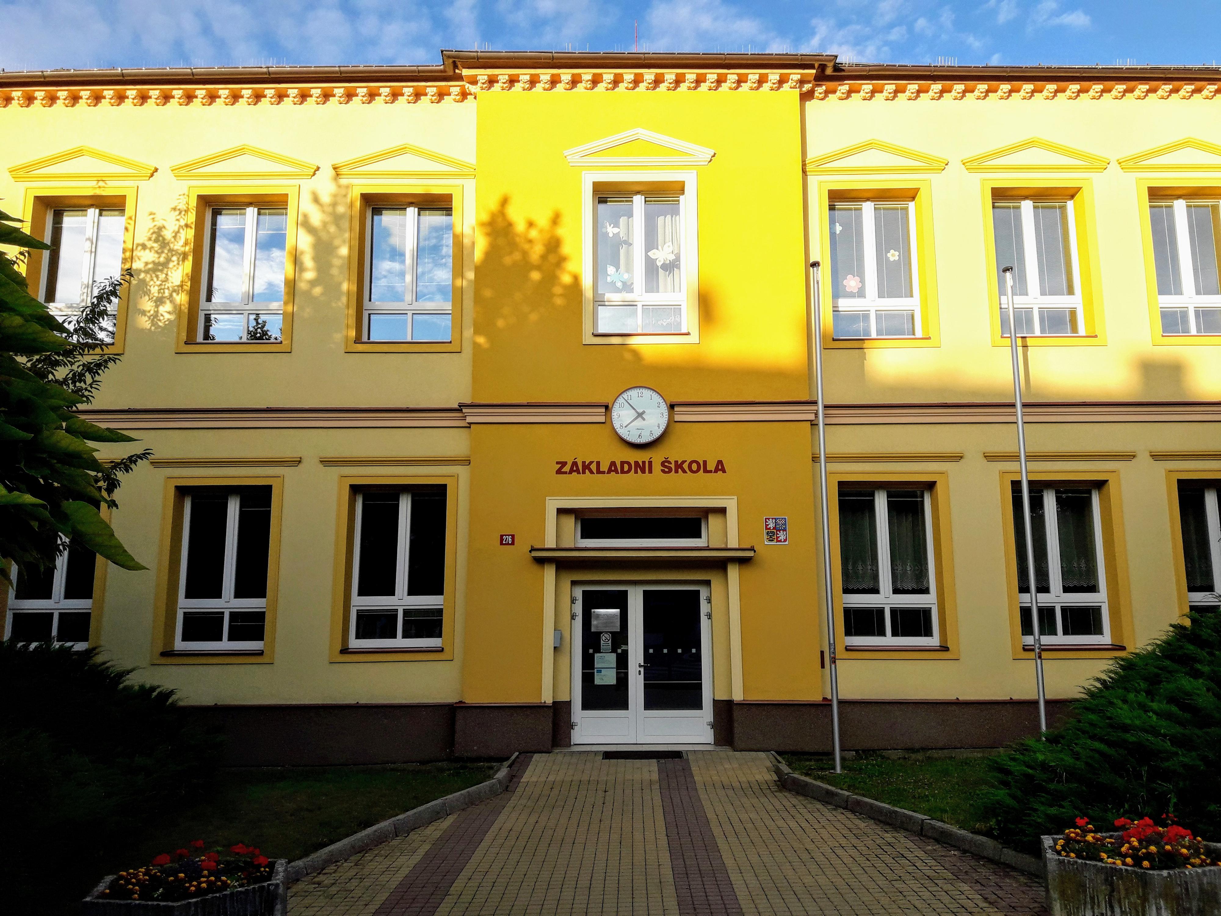 ZŠ Podbořany, Husova foto 2