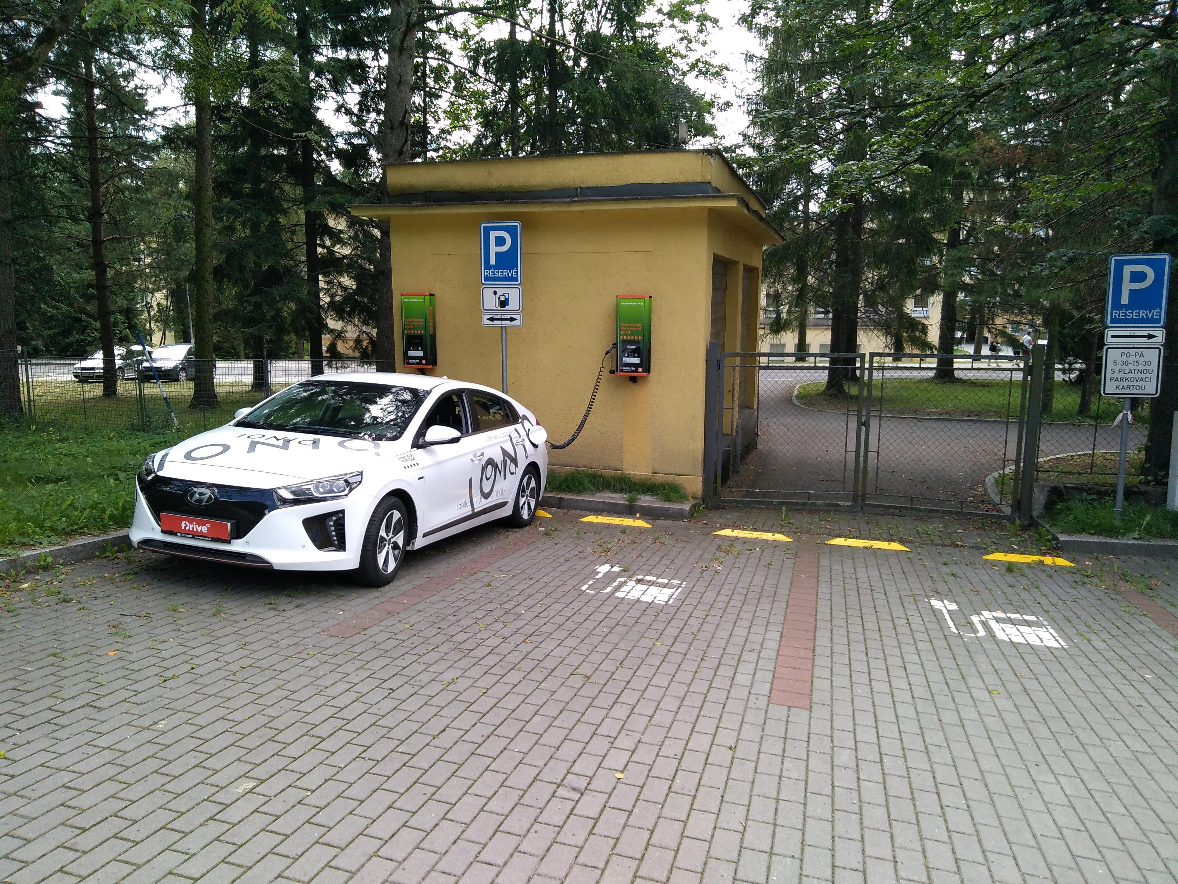 Nabíjecí stanice ČEZ foto 2