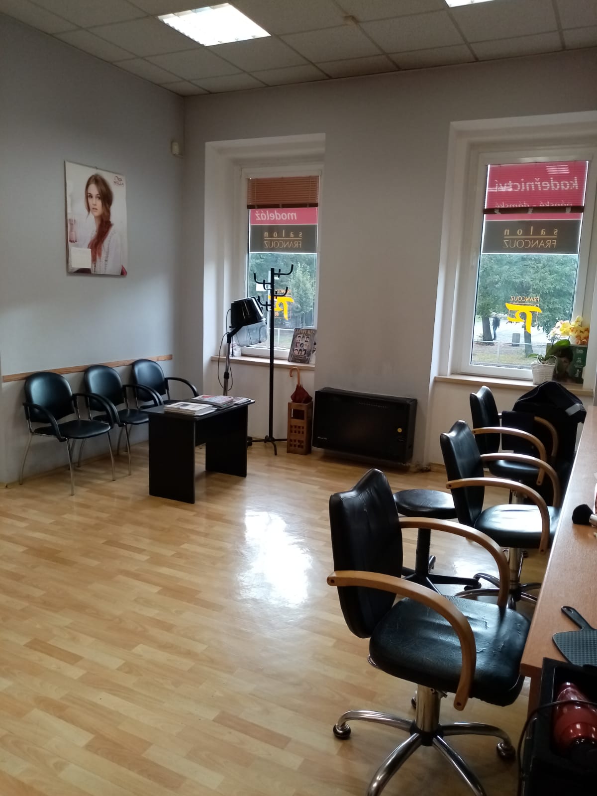 Kadeřnický Salon Francouz foto 3