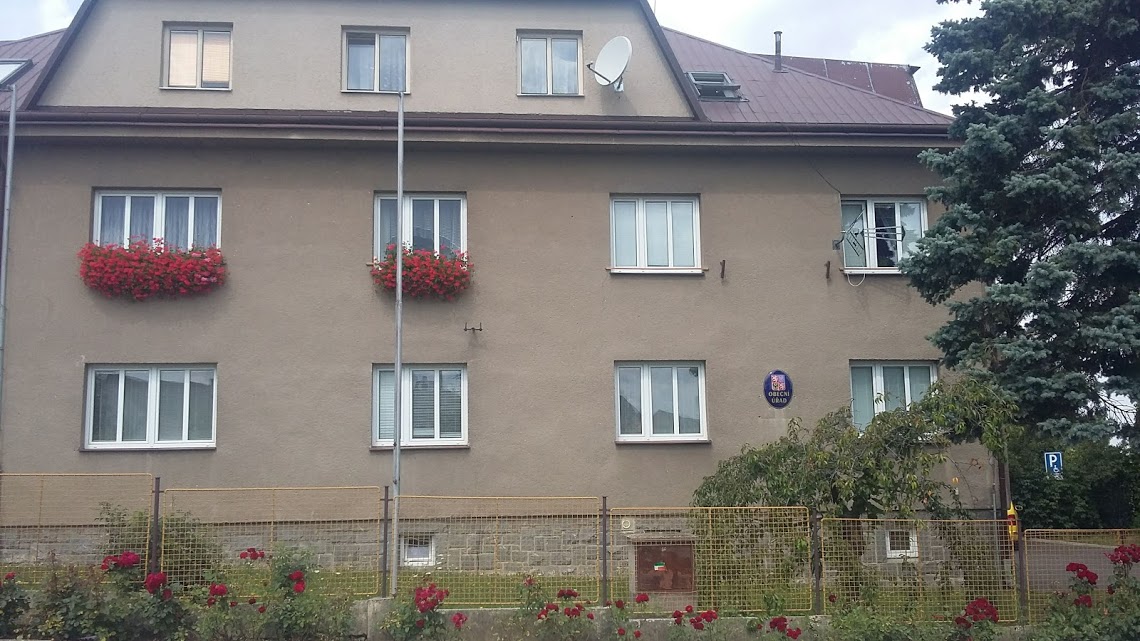 Miřetice - obecní úřad foto 2