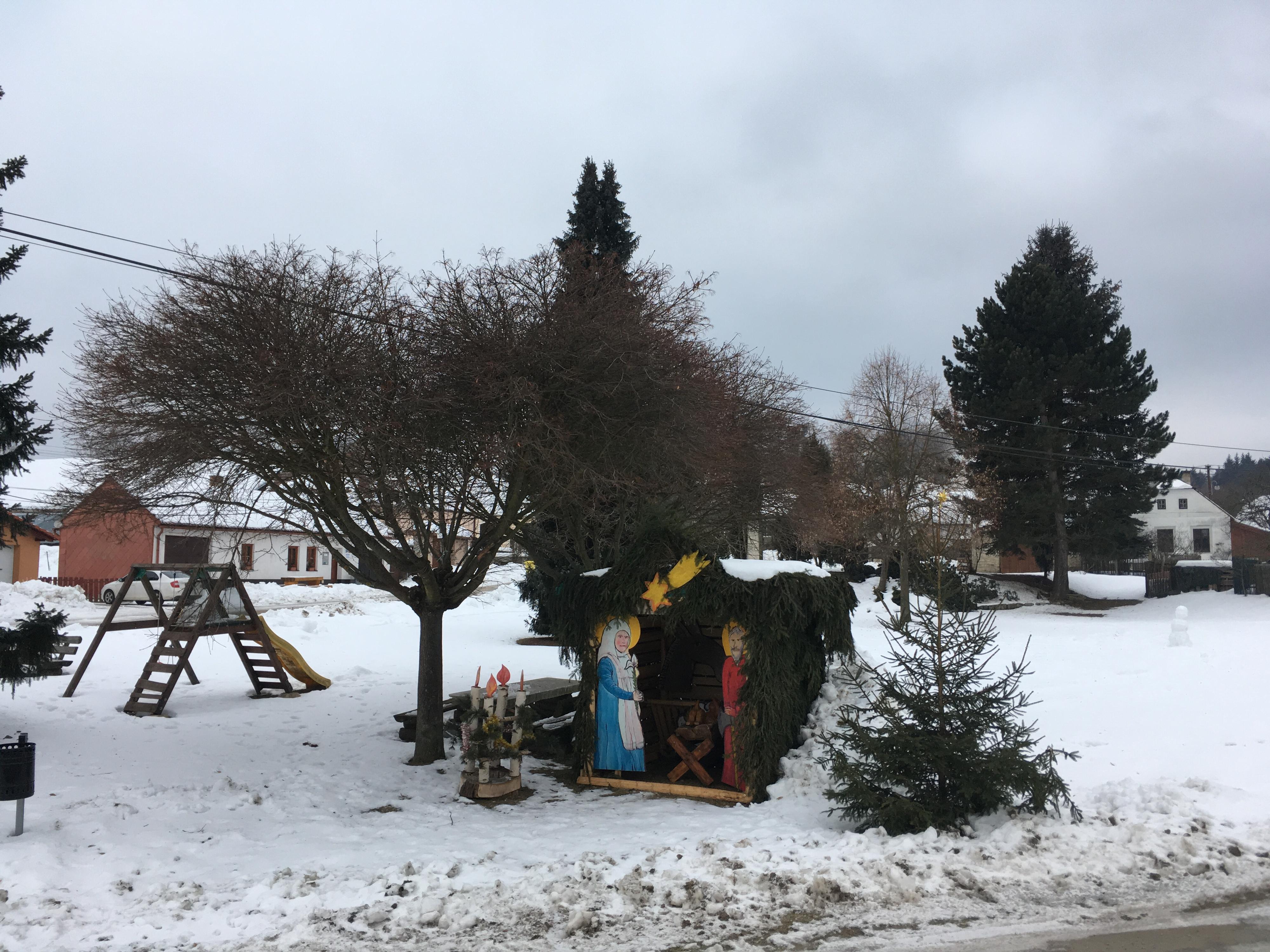 Lhotka - obecní úřad foto 3