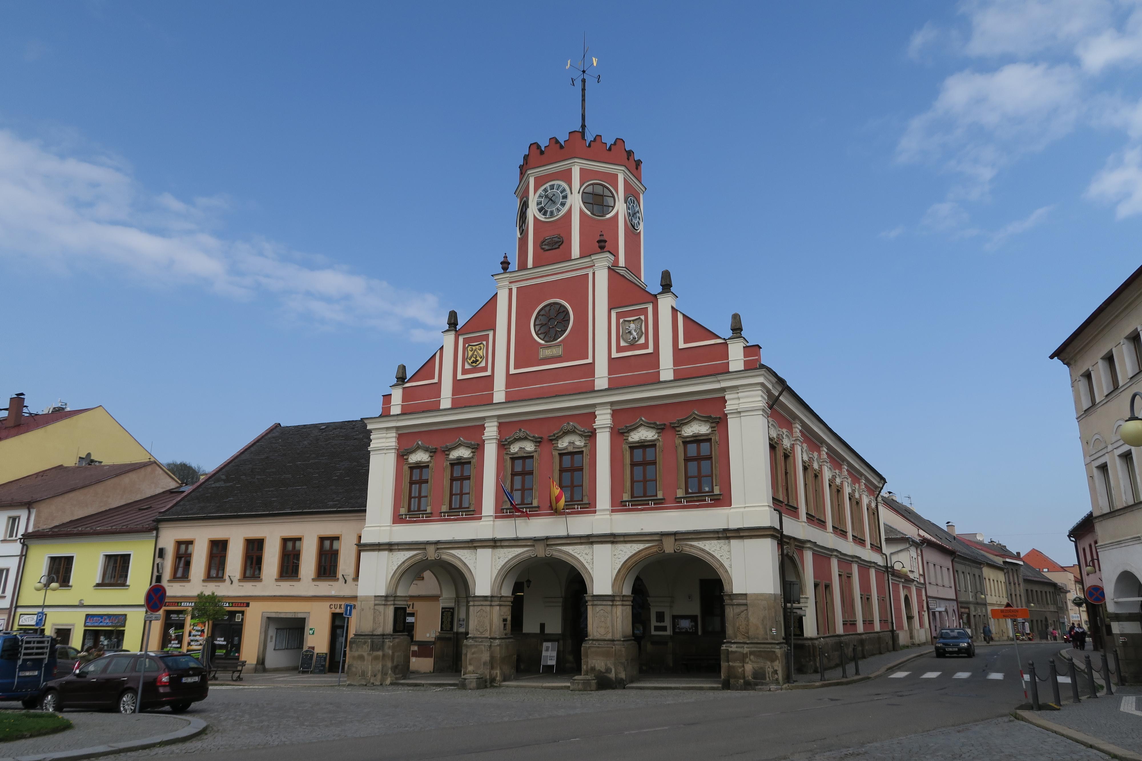 Police nad Metují - městský úřad foto 3