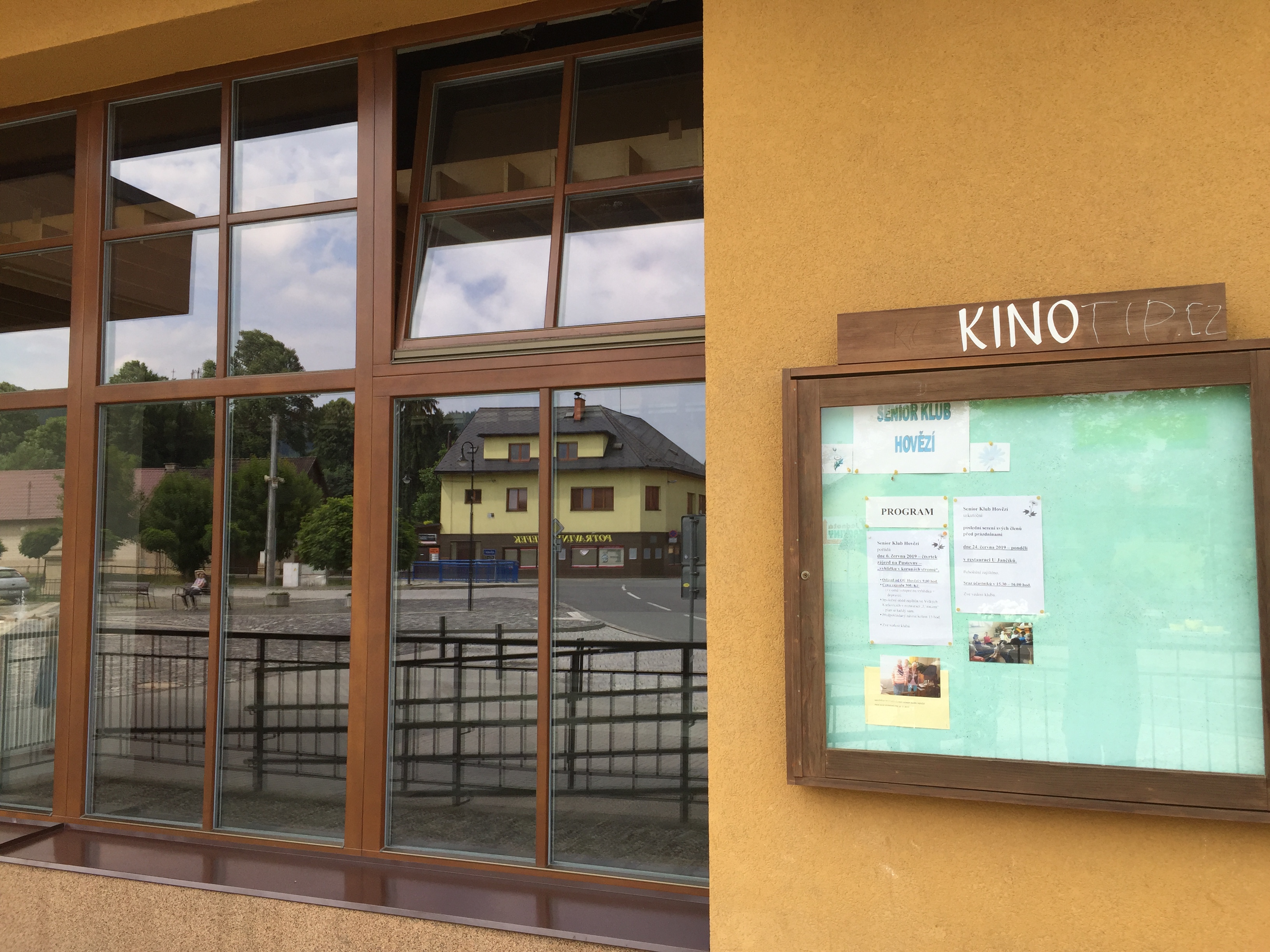 Kino Hovězí foto 2