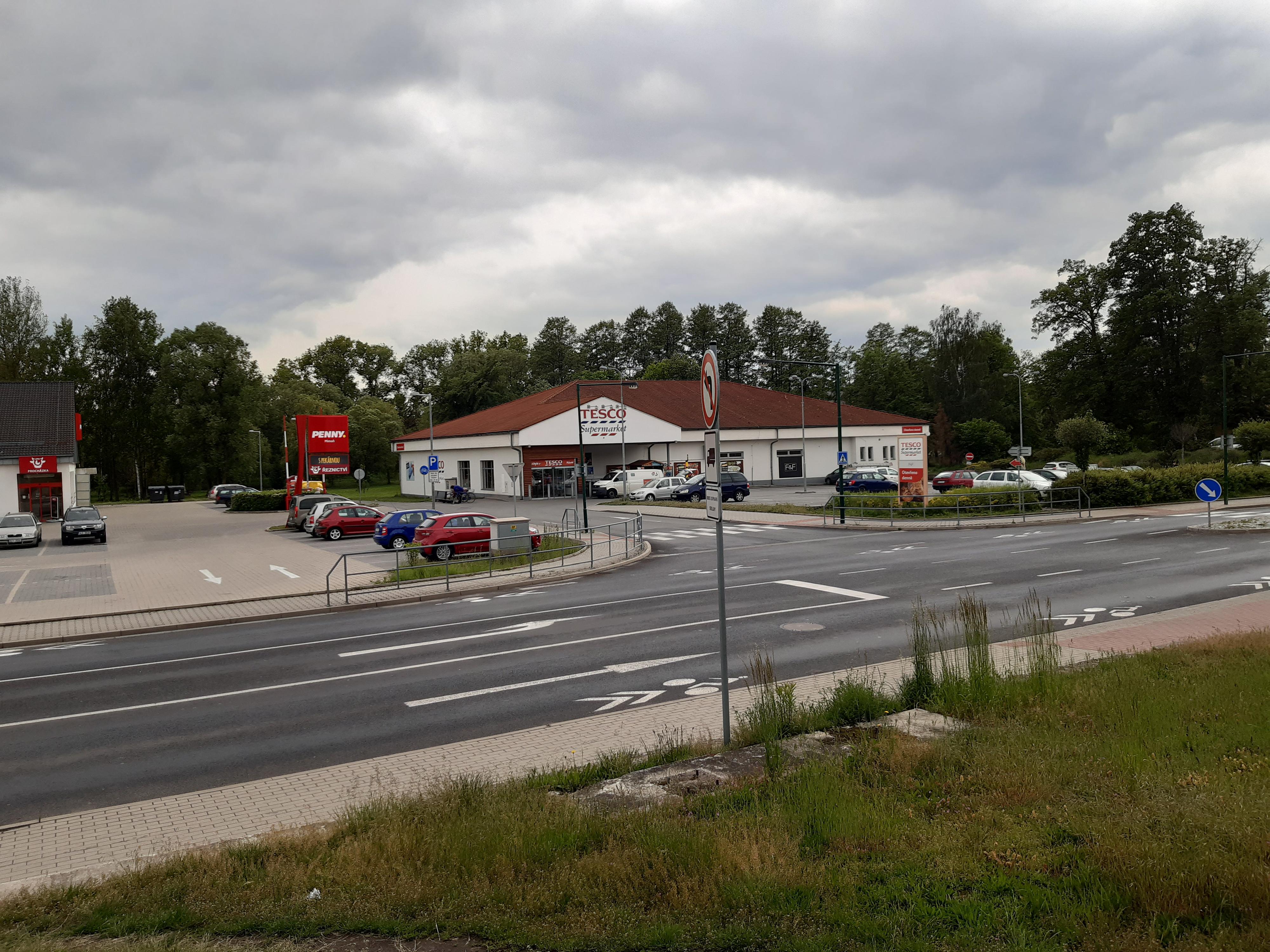 Tesco Supermarket foto 2