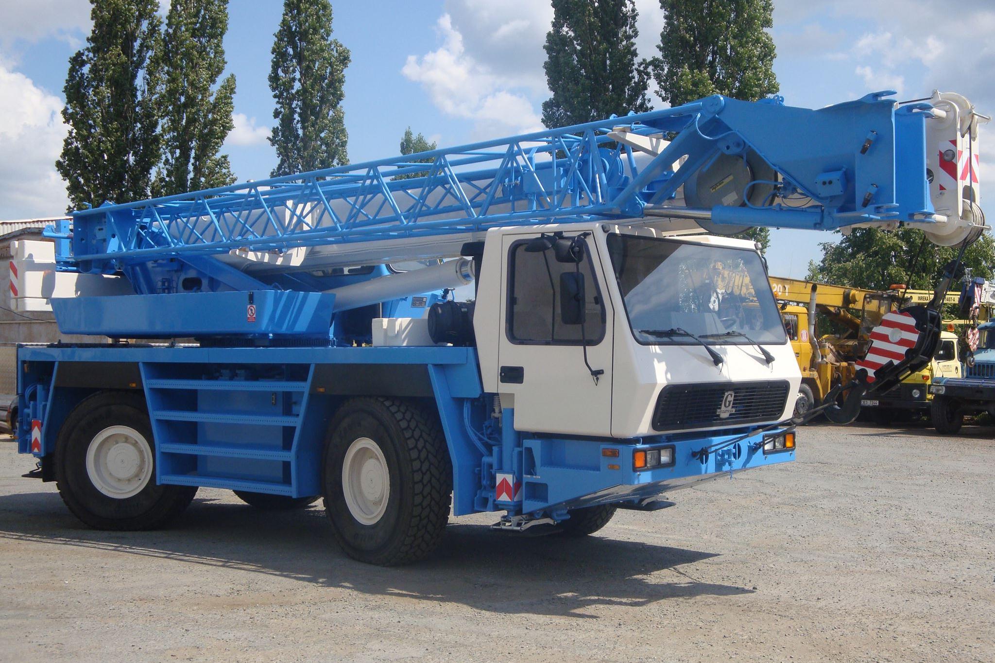 JEŘÁBY ŠANDA - autojeřáby a jeřábnické práce