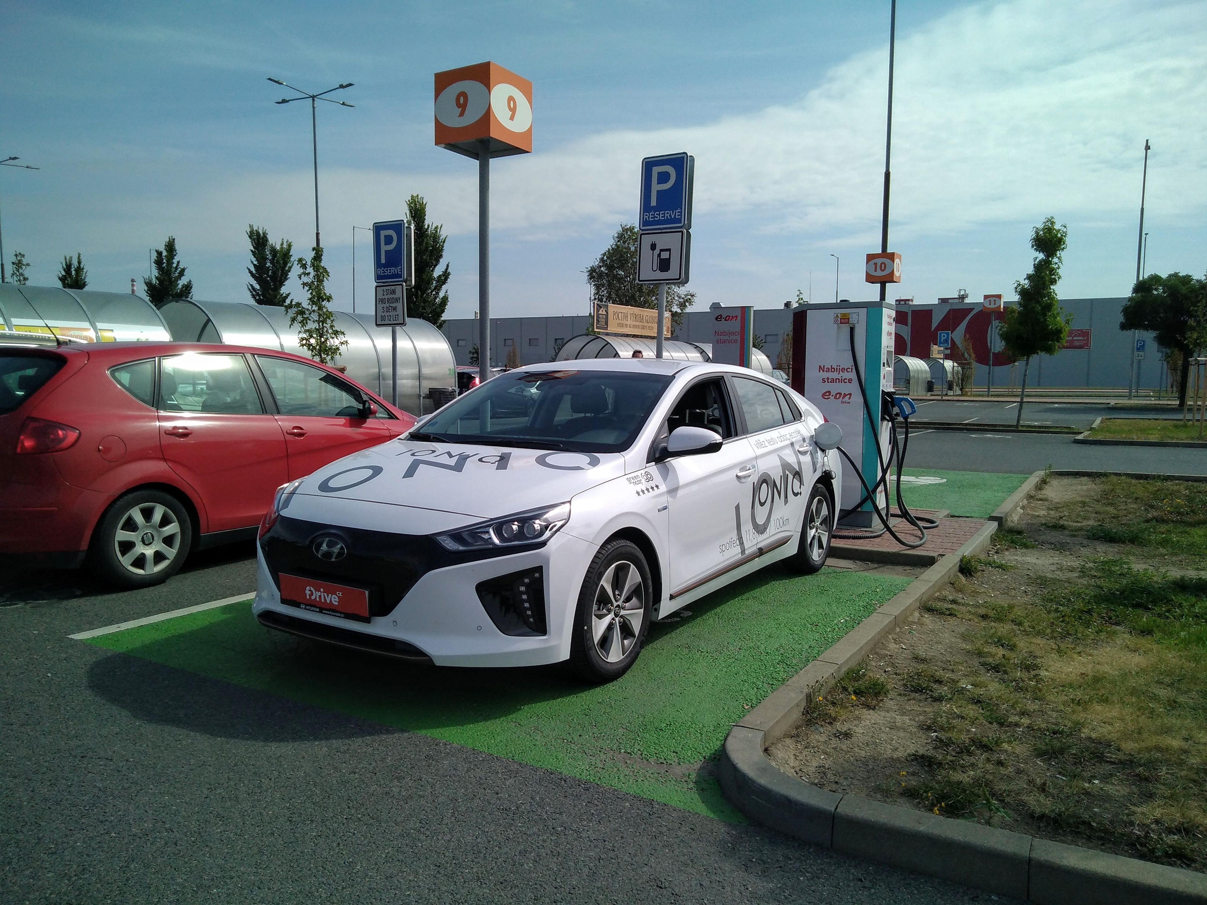 Dobíjecí stanice E.ON Drive foto 2