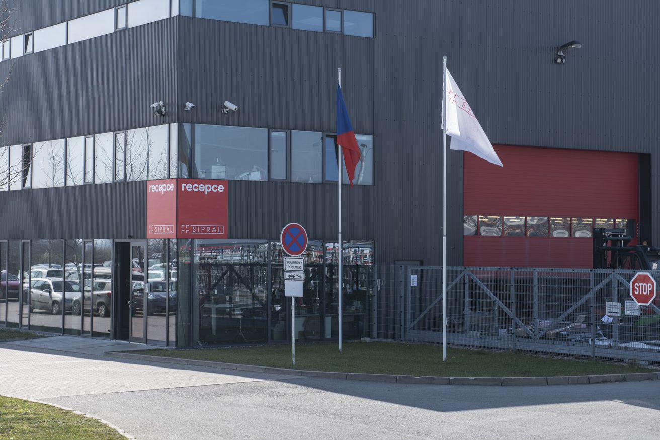 Logistické centrum pro výrobu a skladování v Jirnech