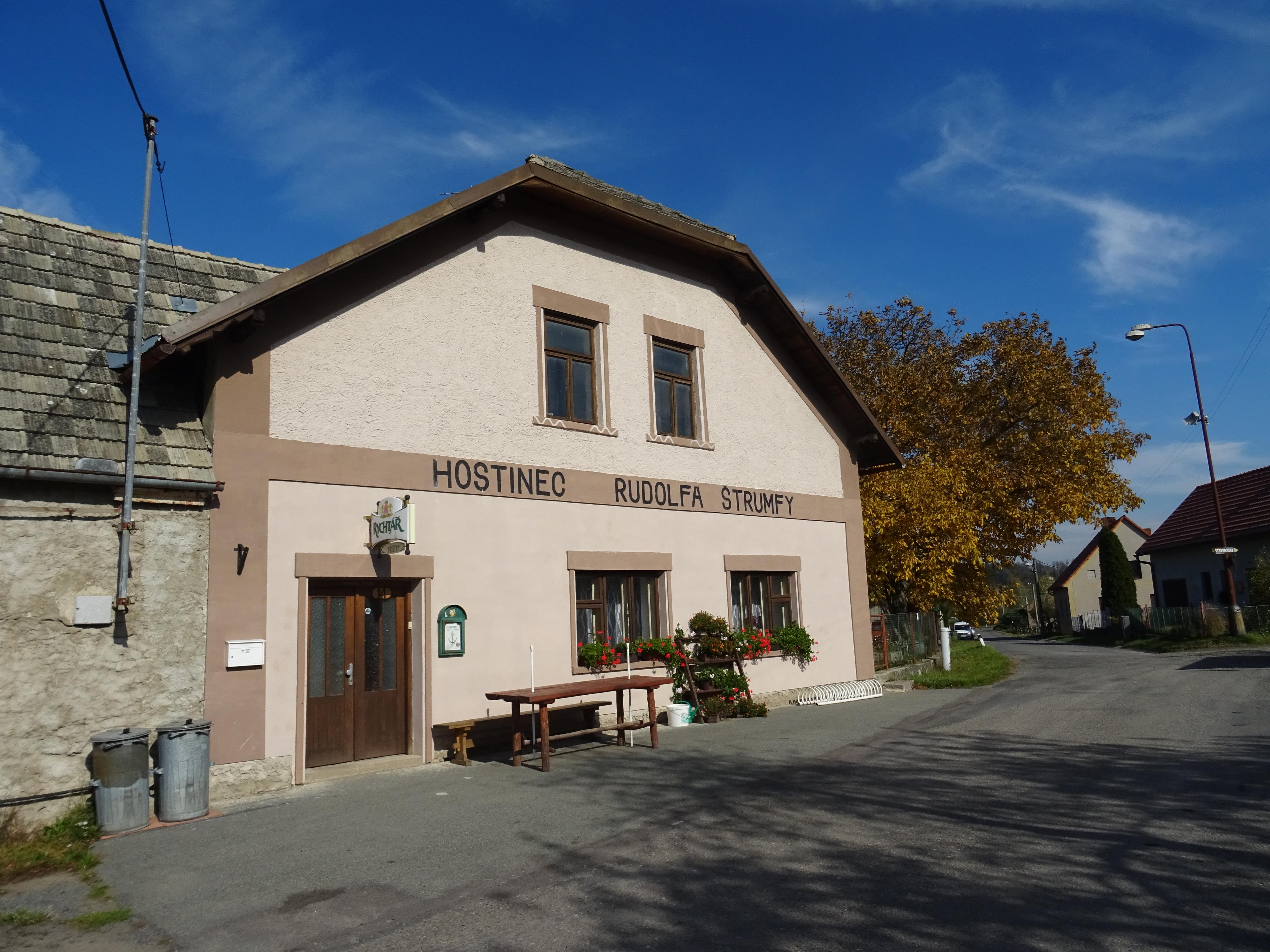 Hostinec Rudofla Štrumfy