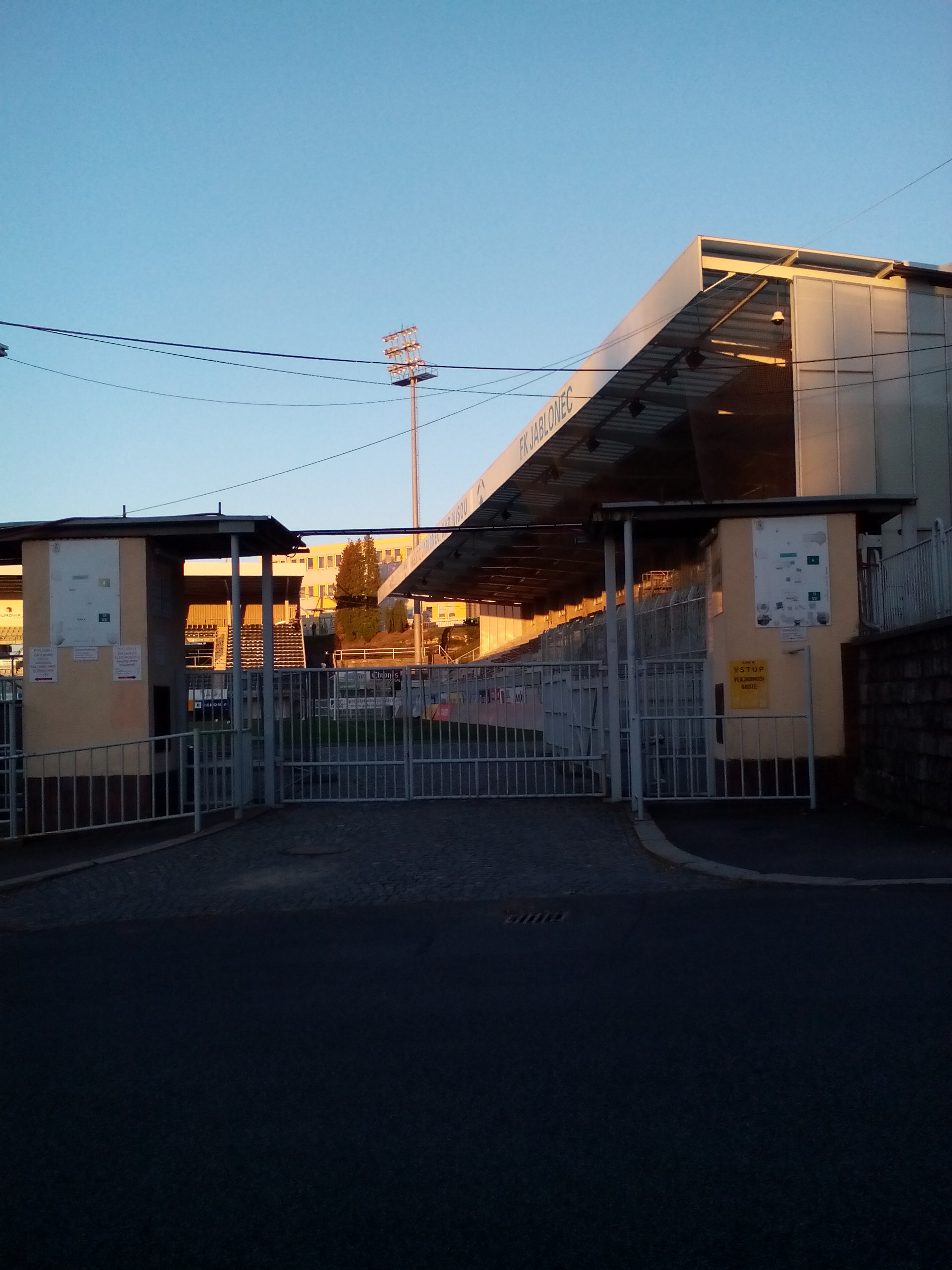 Fotbalový stadion Střelnice foto 5