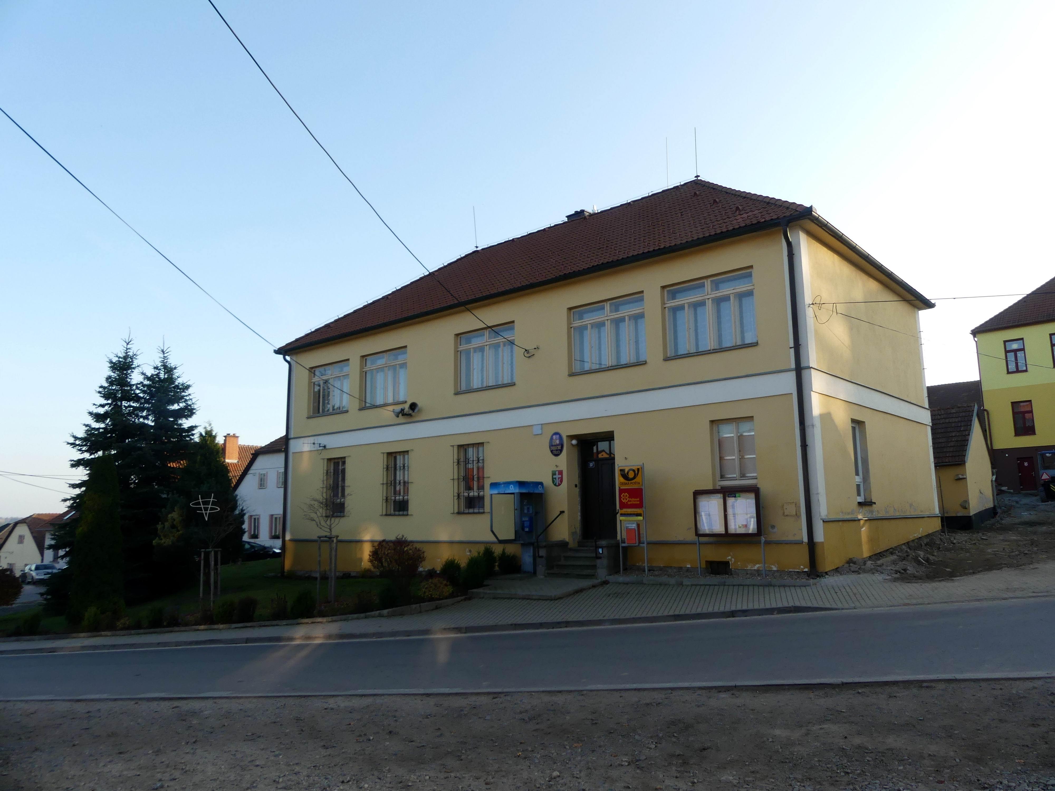 Uhřínov - obecní úřad