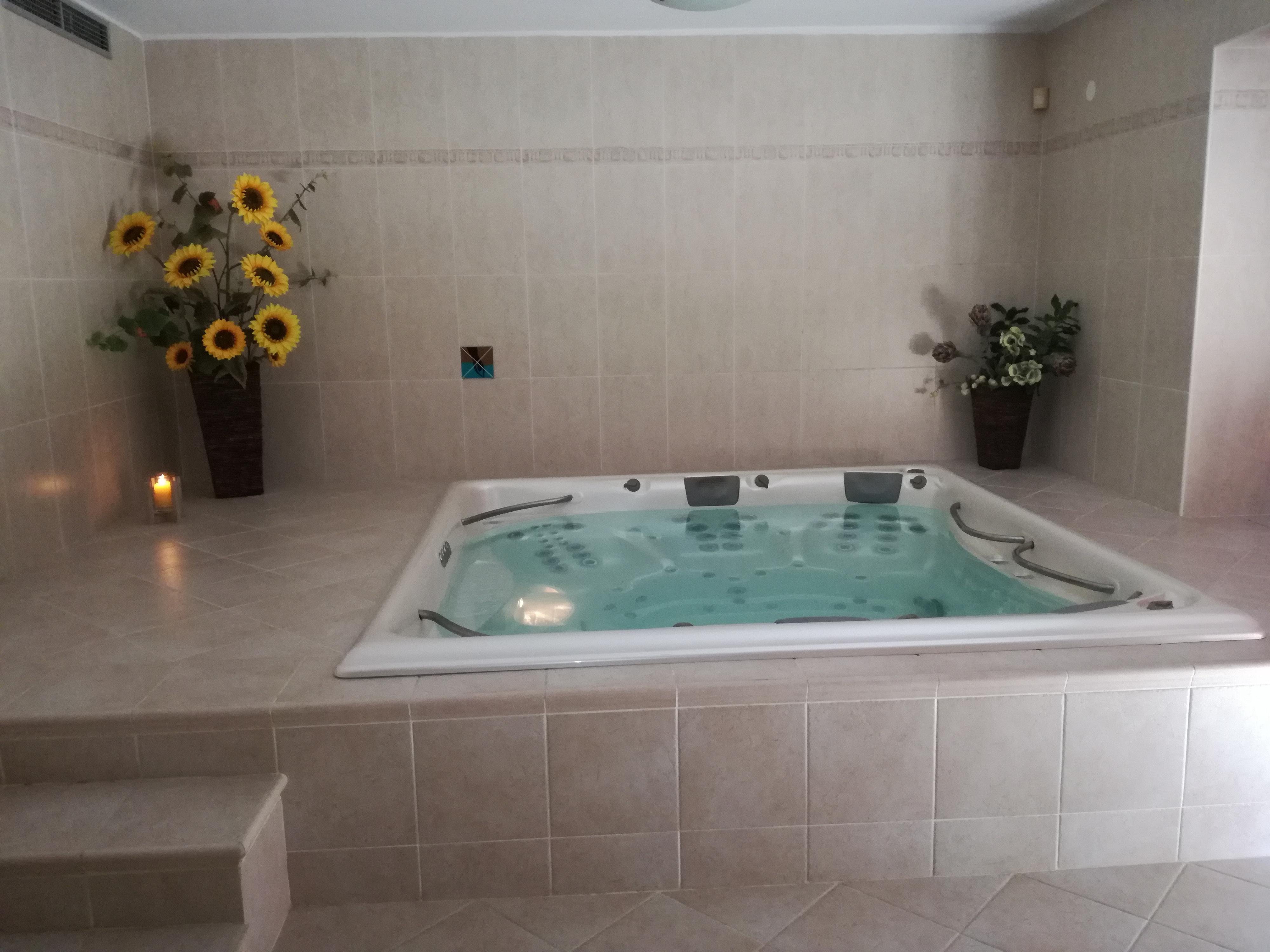 WELLNESS JABLUNKOV - sauna a vířivka foto 3