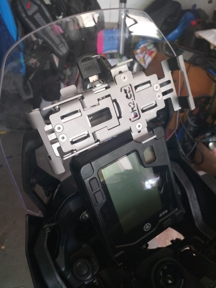 DR2.cz - zamykací držáky pro smartphony foto 2