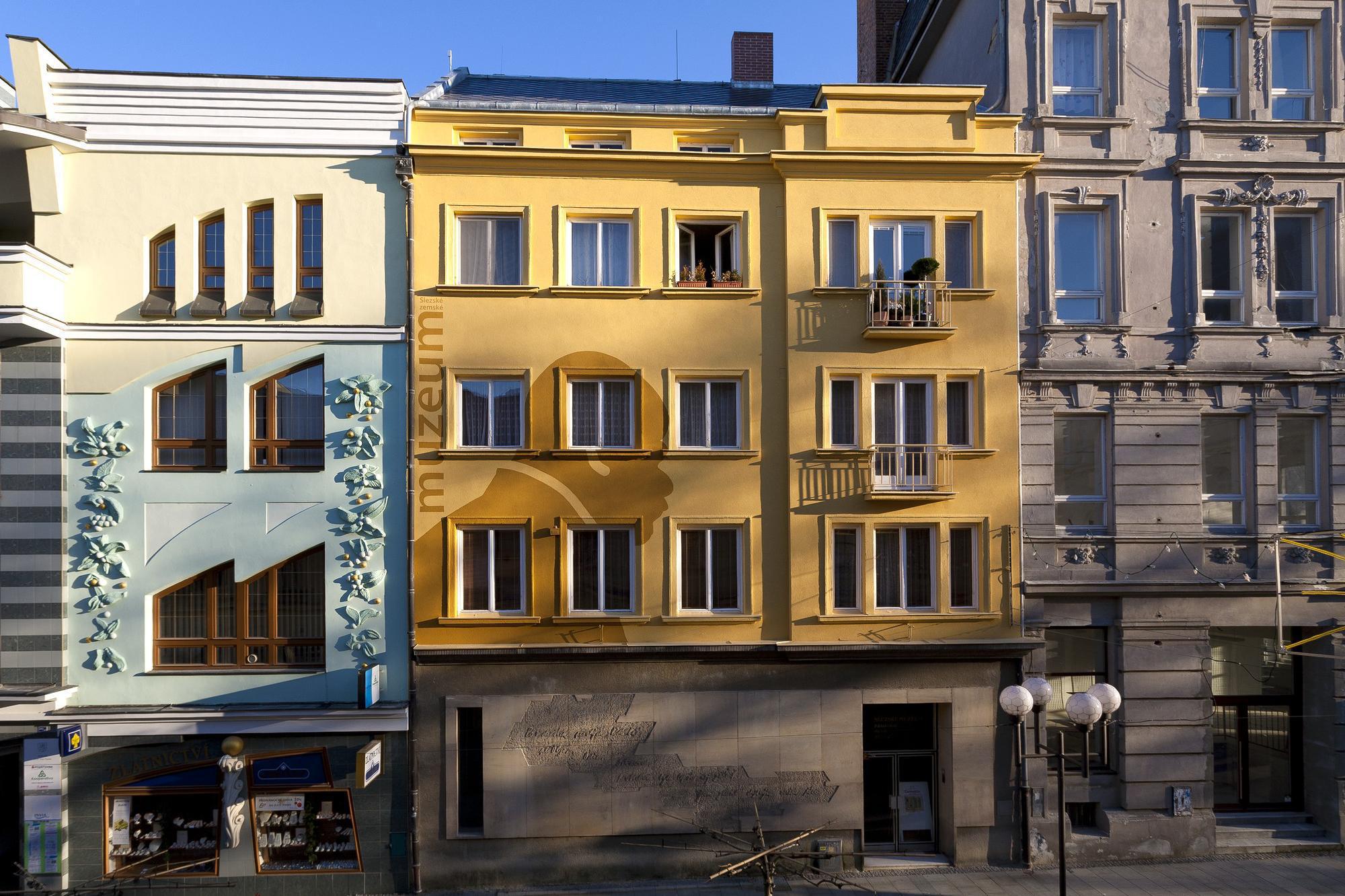 Památník Petra Bezruče foto 2