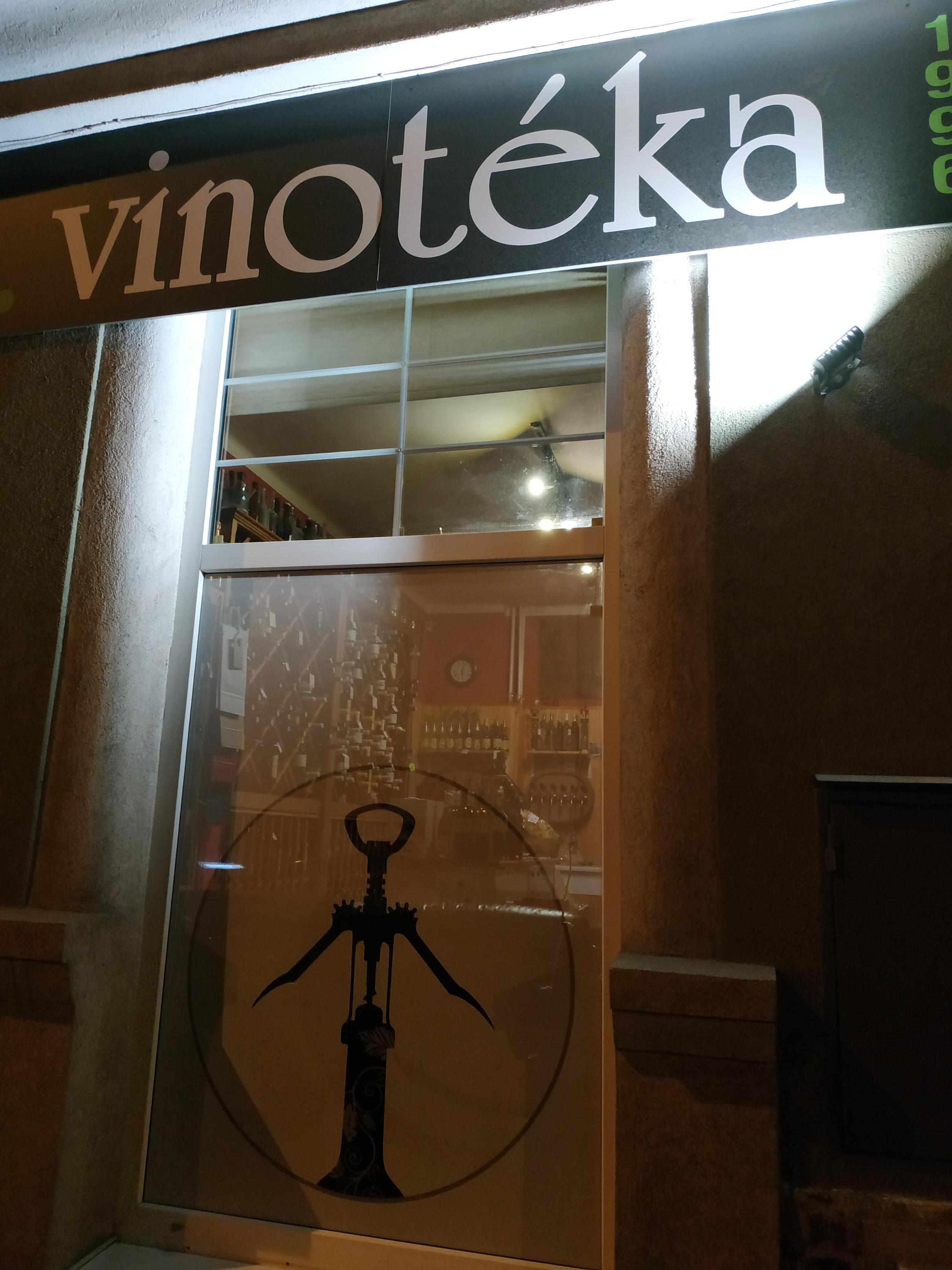 1. vinotéka foto 2