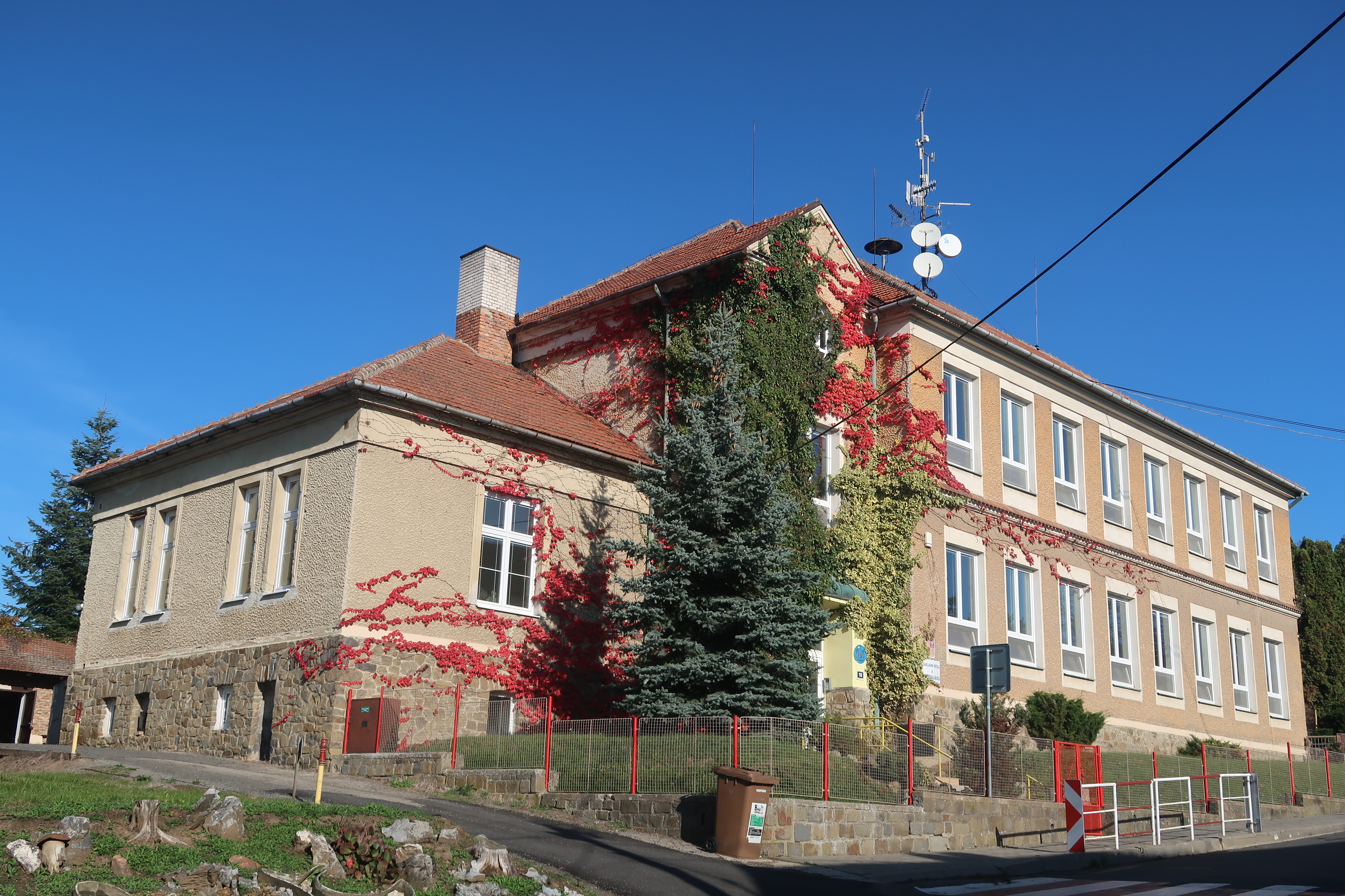 Obecní knihovna Nemojany