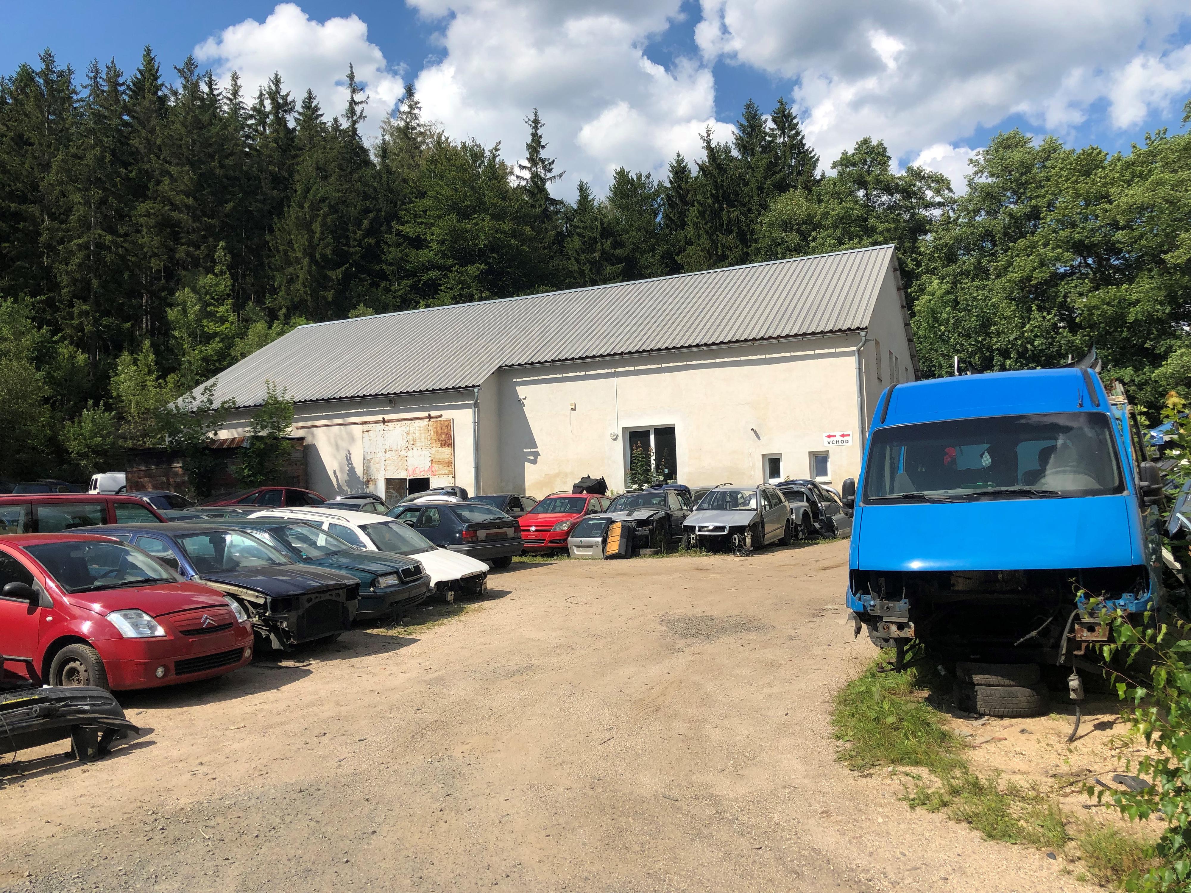 AUTOVRAKOVIŠTĚ Jablonec nad Nisou foto 3