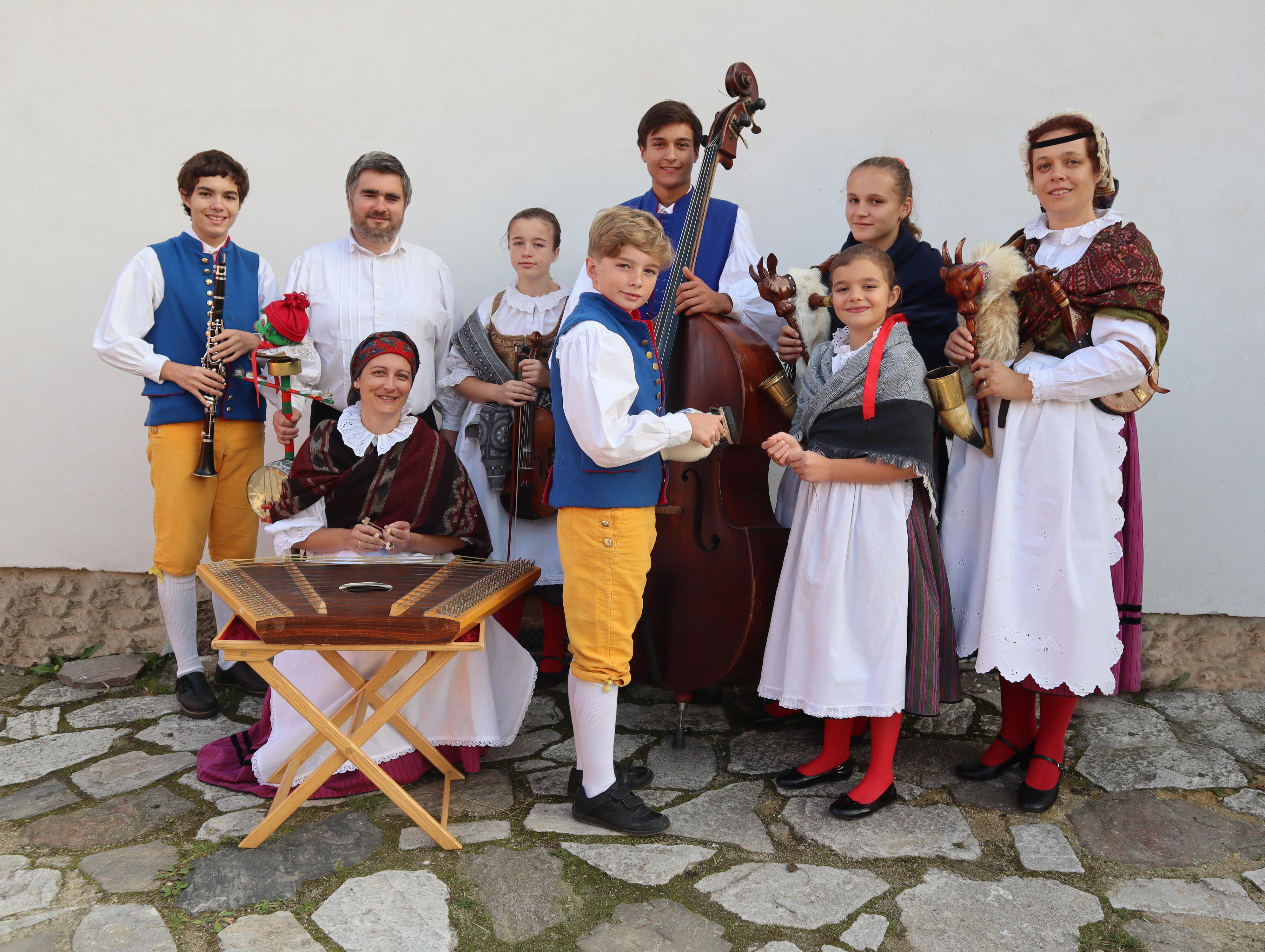 Veselá dudácká muzika foto 3