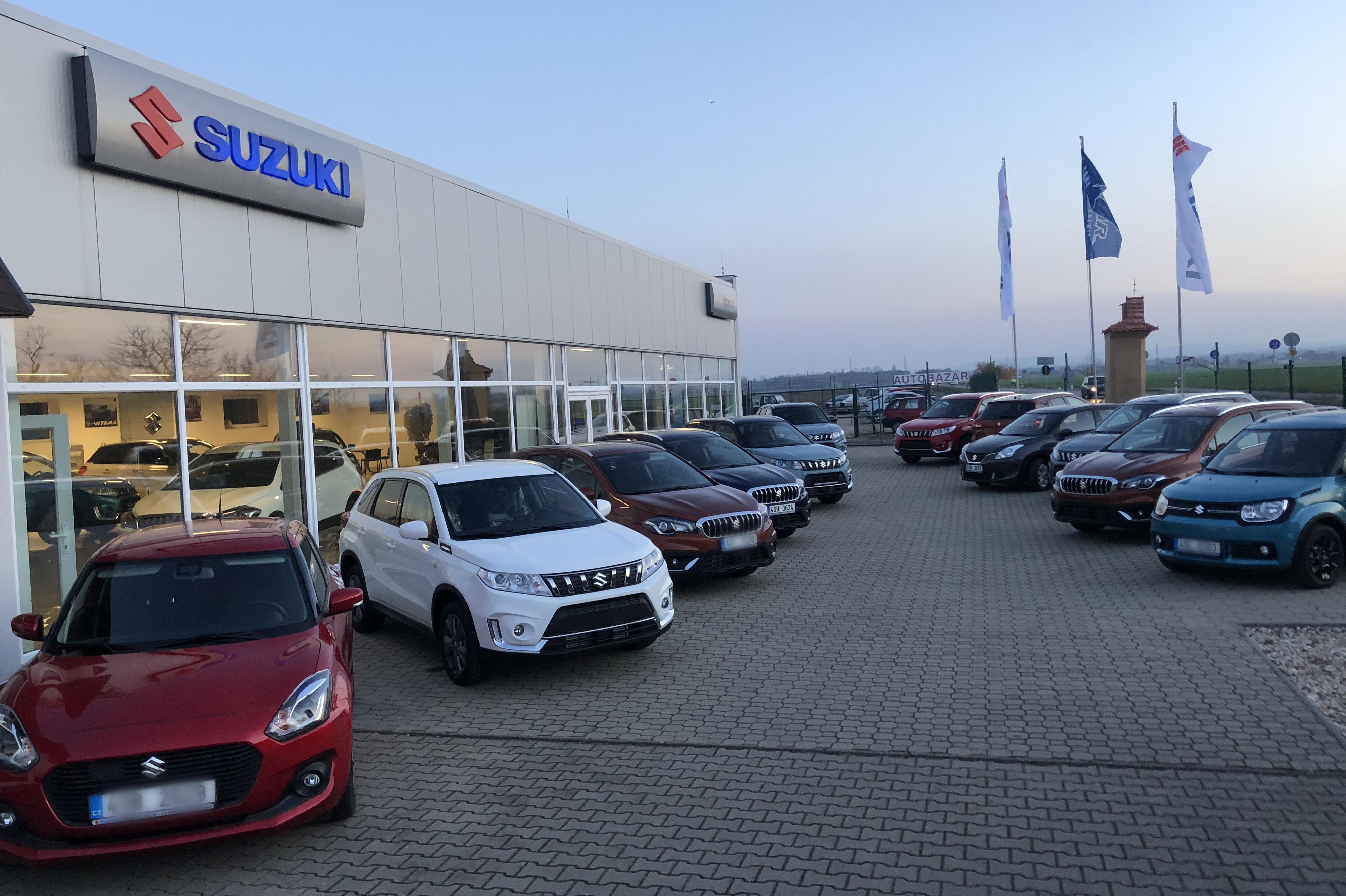 AUTOSALON SUZUKI