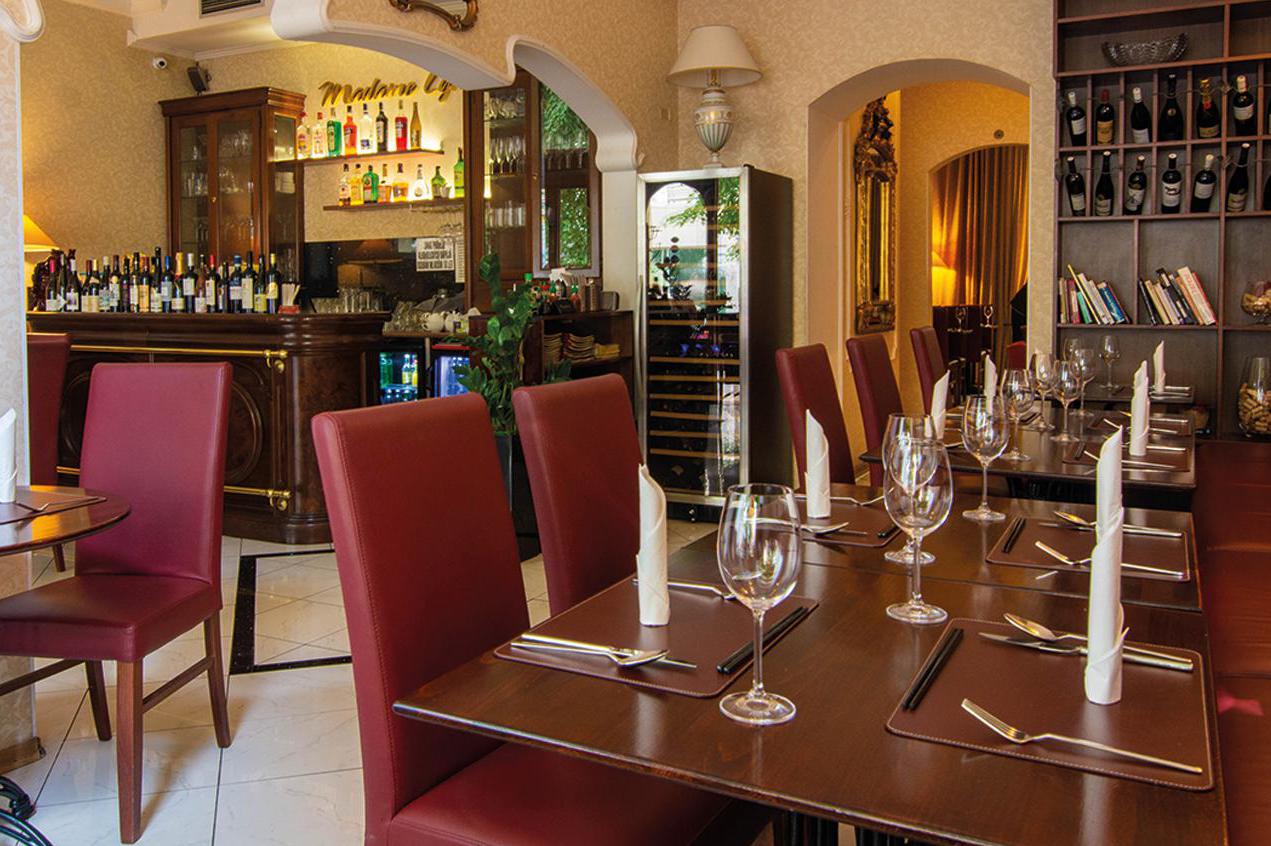 Madame Lyn Restaurant foto 1