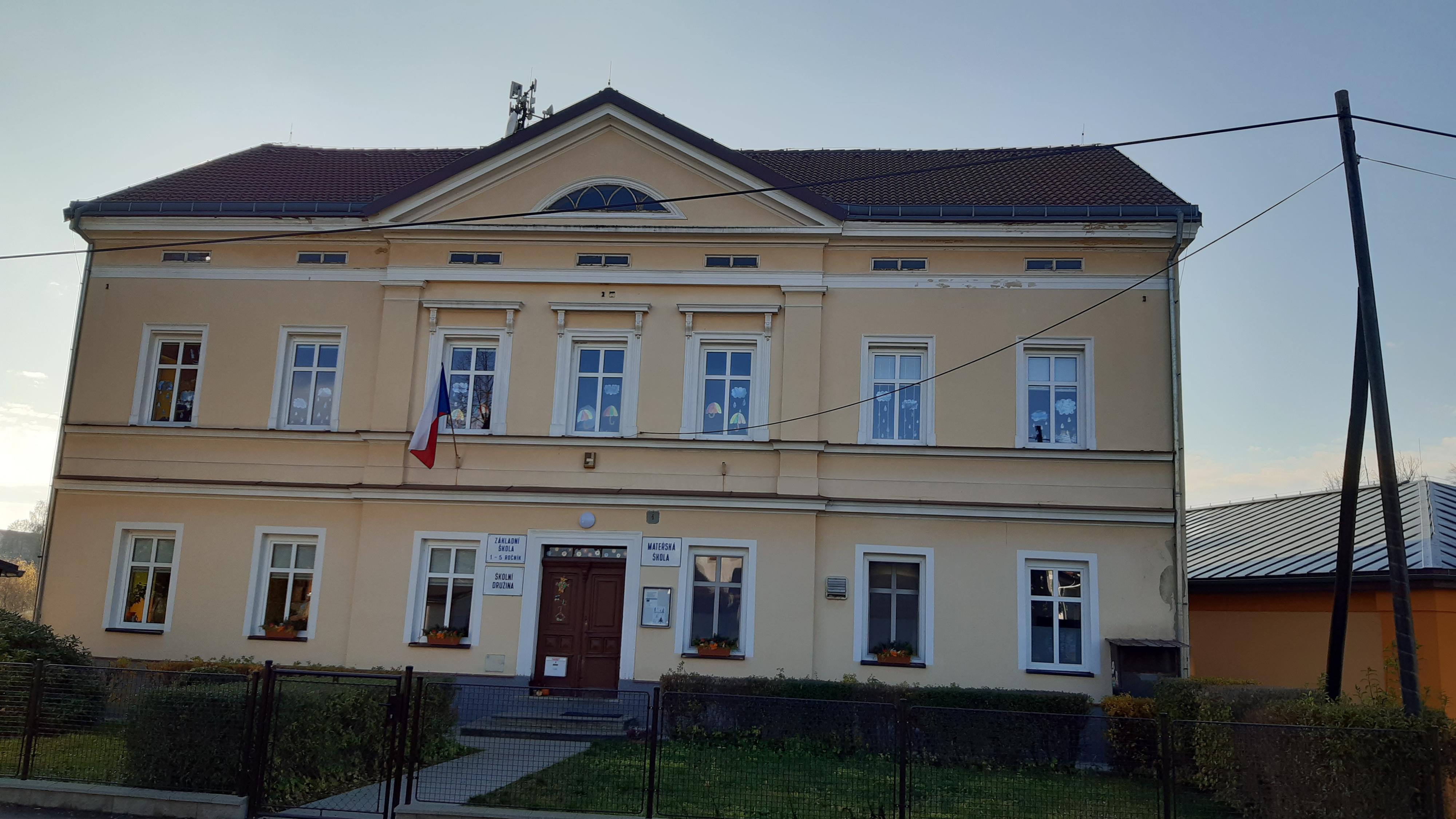 Základní škola Horní Libchava foto 2