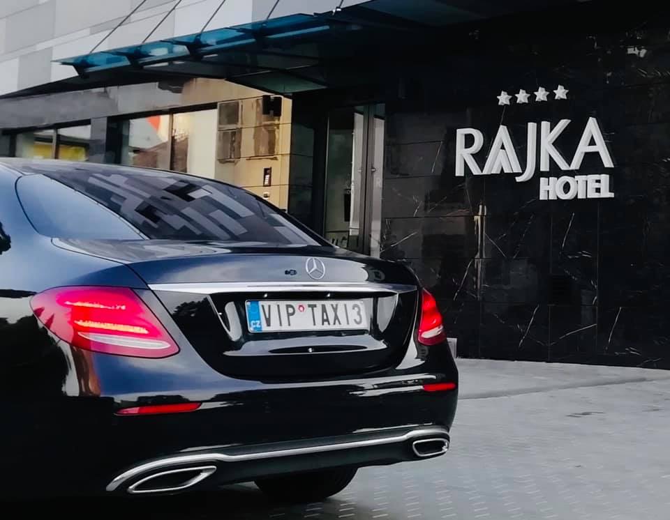 Osobní přeprava na letiště - Lukáš Hilšer