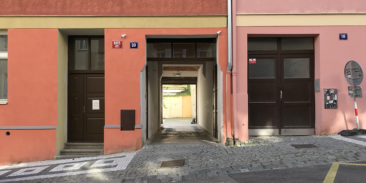 MR.PARKIT - Parking Víta Nejedlého foto 2