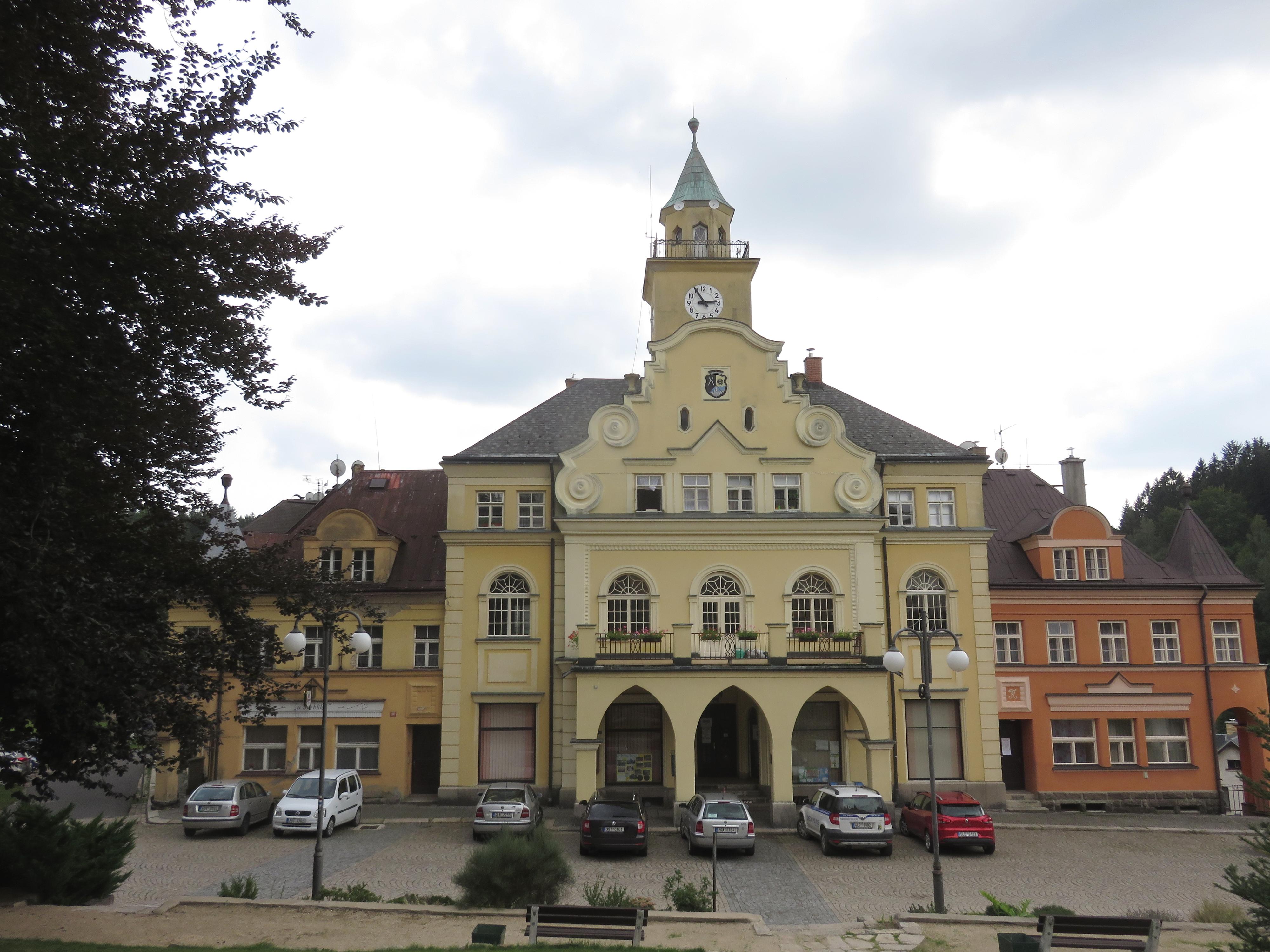 Janov nad Nisou - obecní úřad foto 3