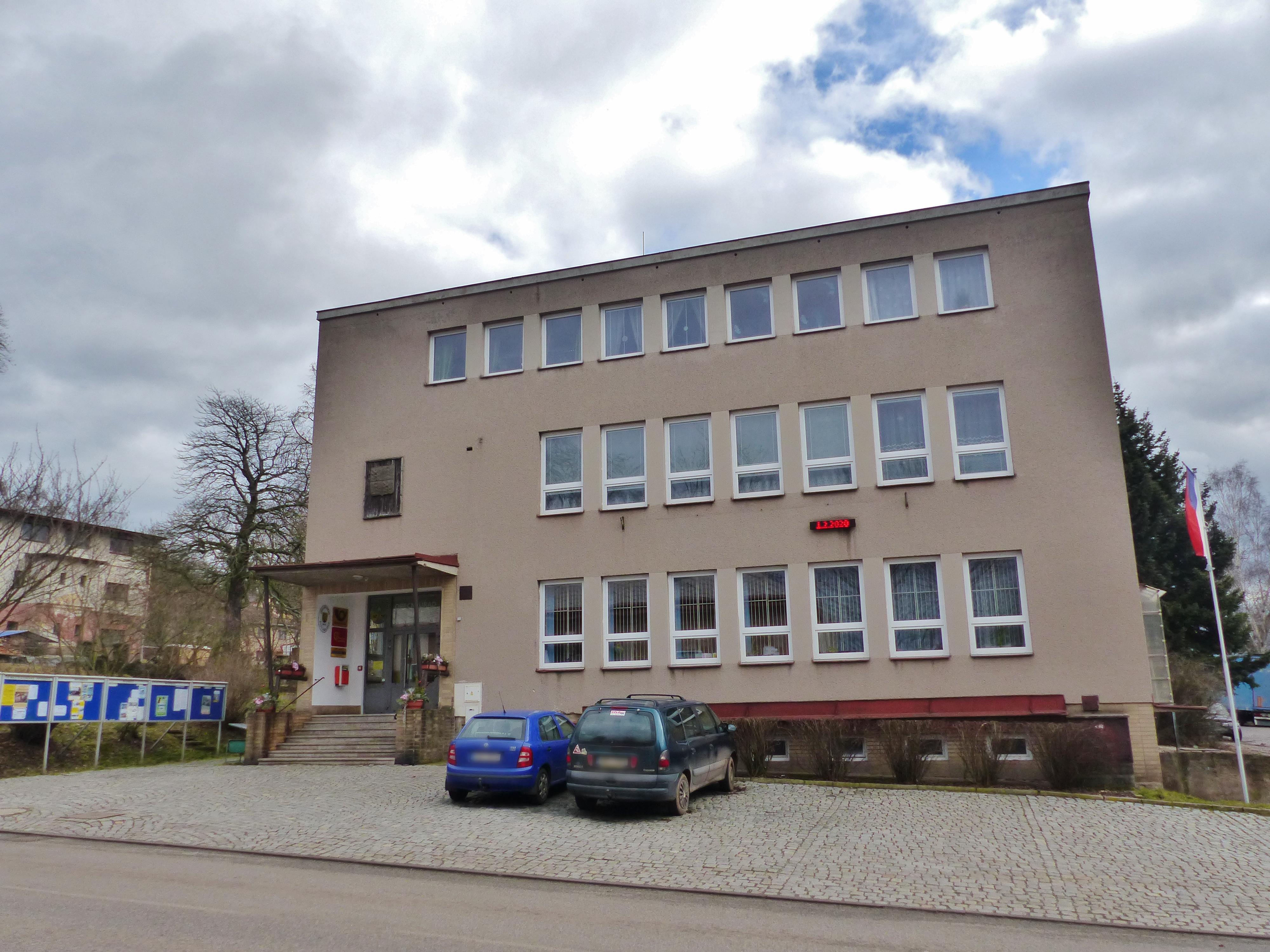 Malé Svatoňovice - obecní úřad foto 3