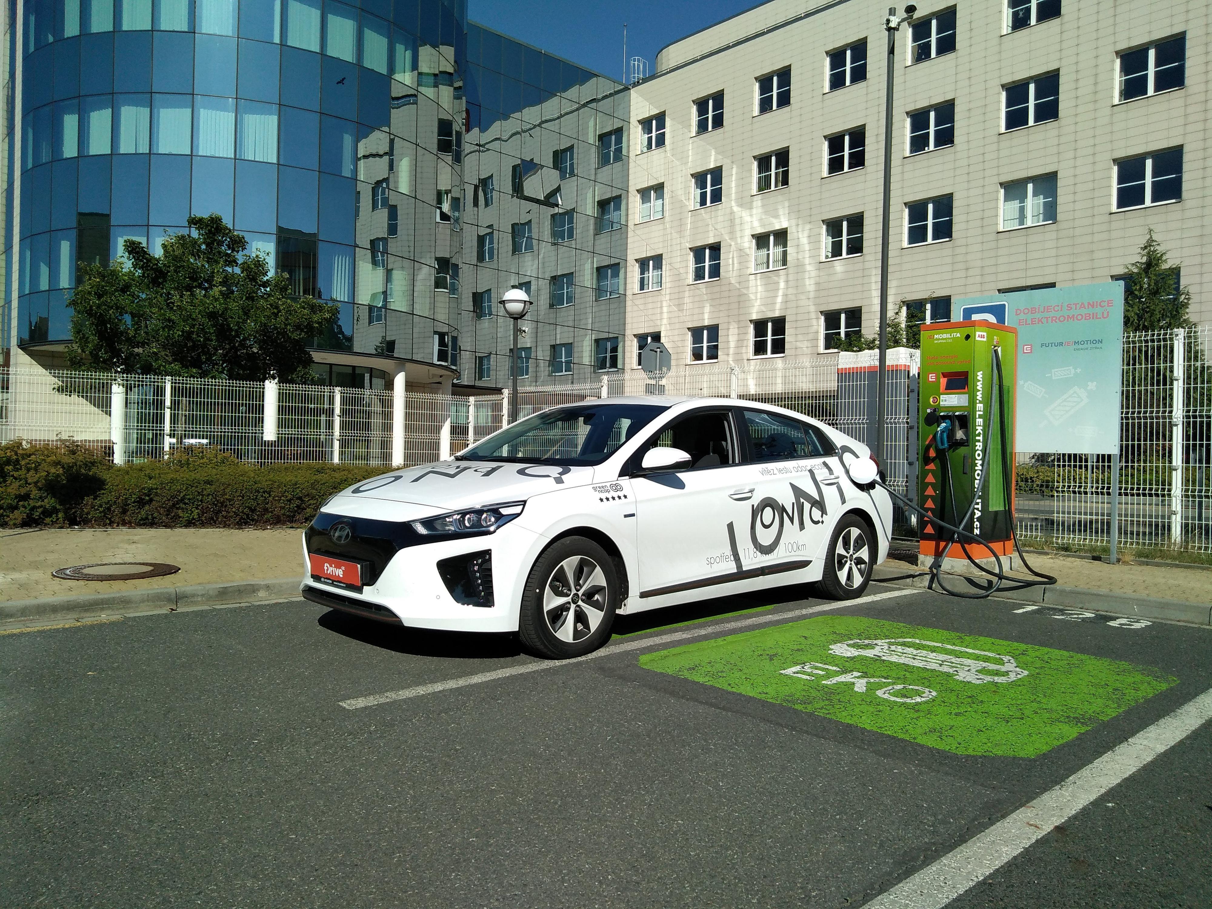 Nabíjecí stanice ČEZ foto 3