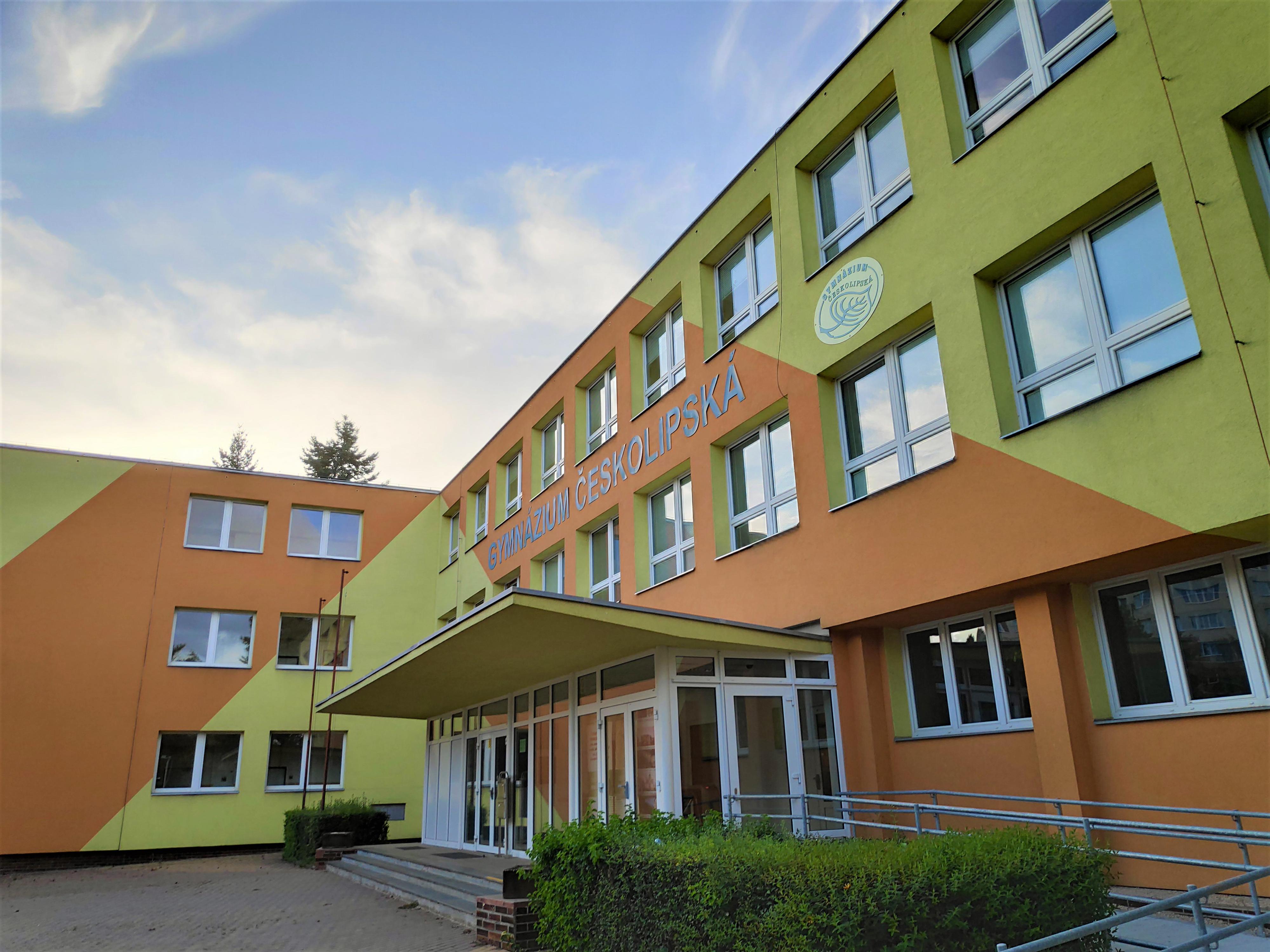 Gymnázium Praha 9, Českolipská foto 2