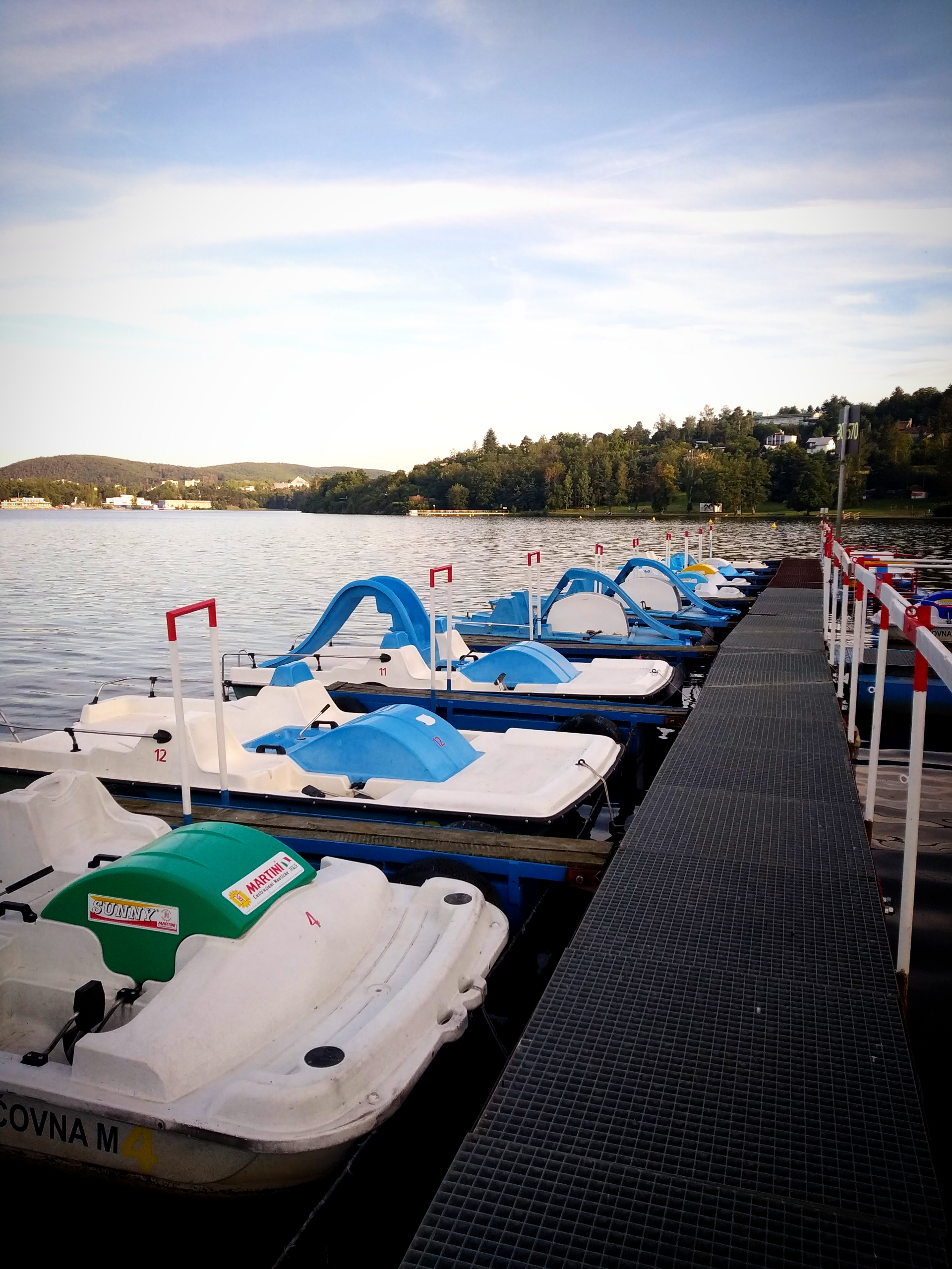 Půjčovna lodiček a šlapadel Kozí Horka foto 2