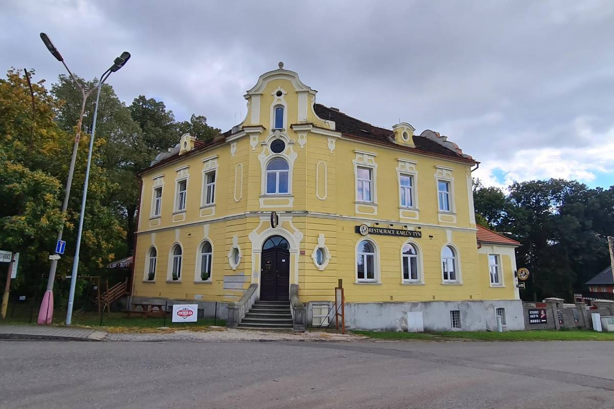 Restaurace Karlův Týn foto 2
