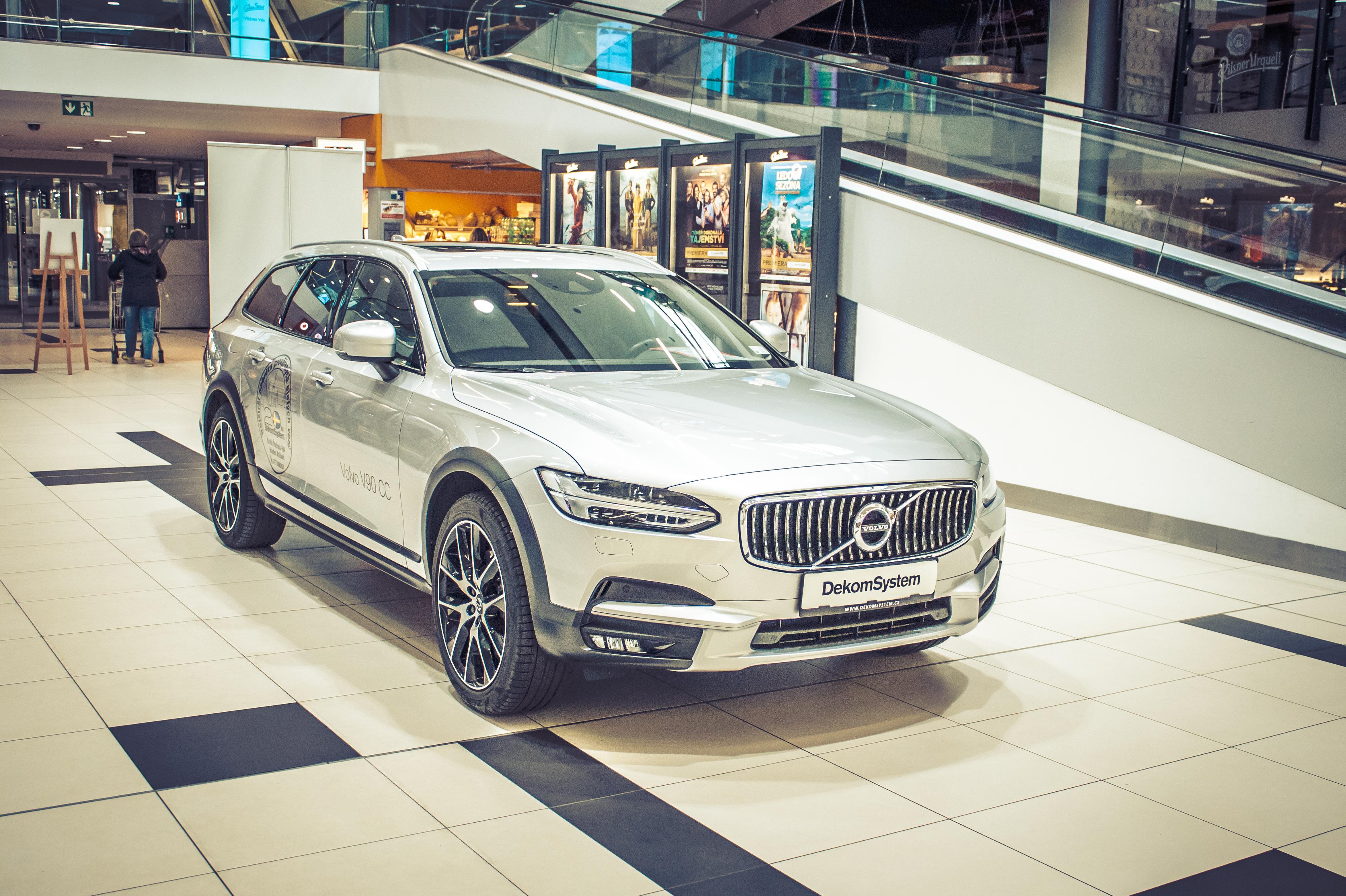 Dekom System s.r.o. - Referenční a ojeté vozy