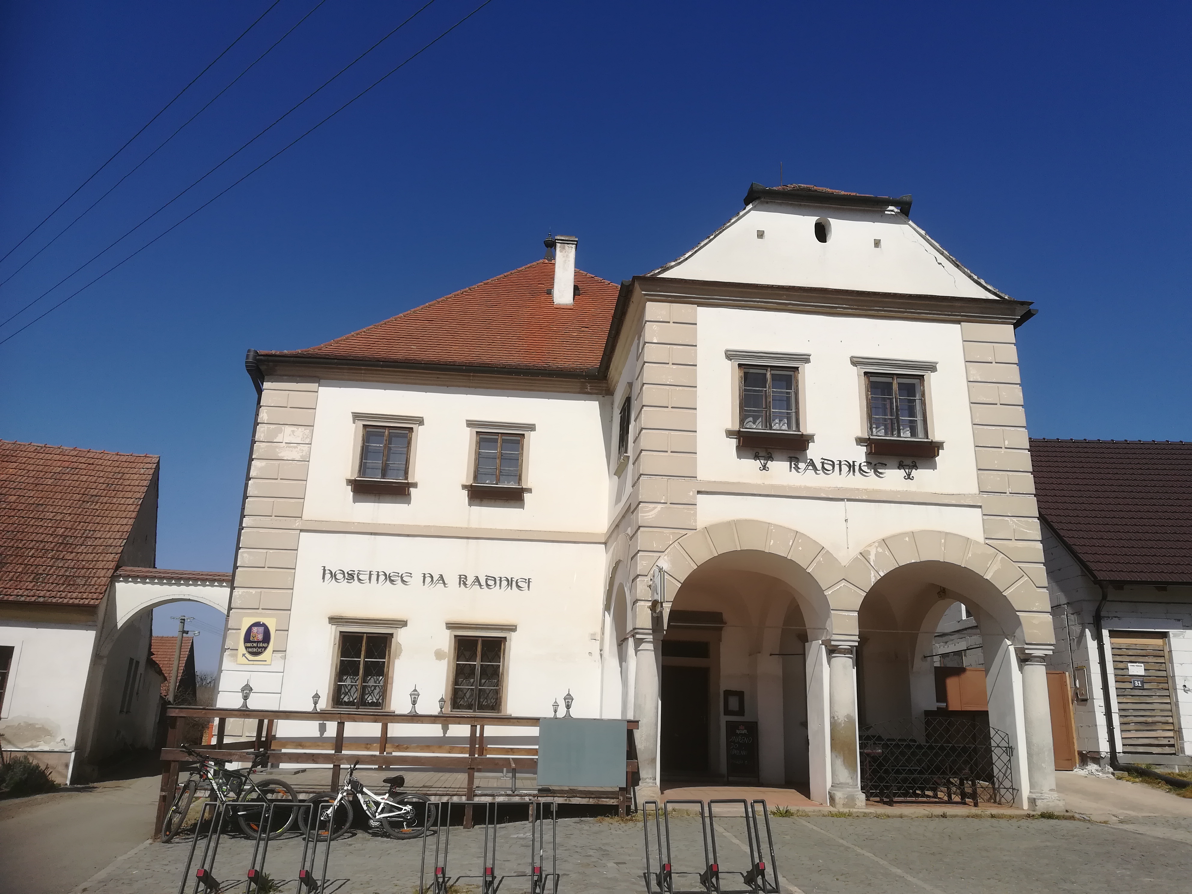 Uherčice - obecní úřad foto 2