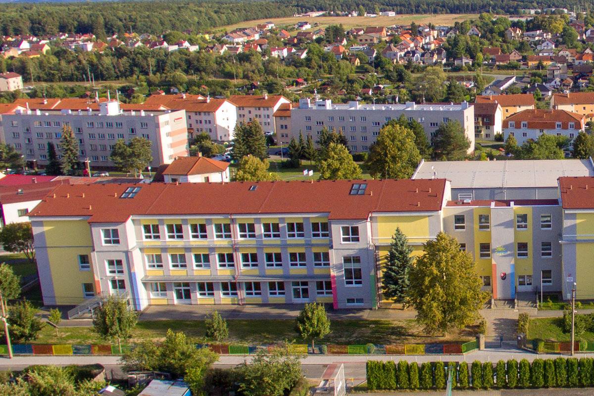 Základní škola a mateřská škola Vejprnice foto 1