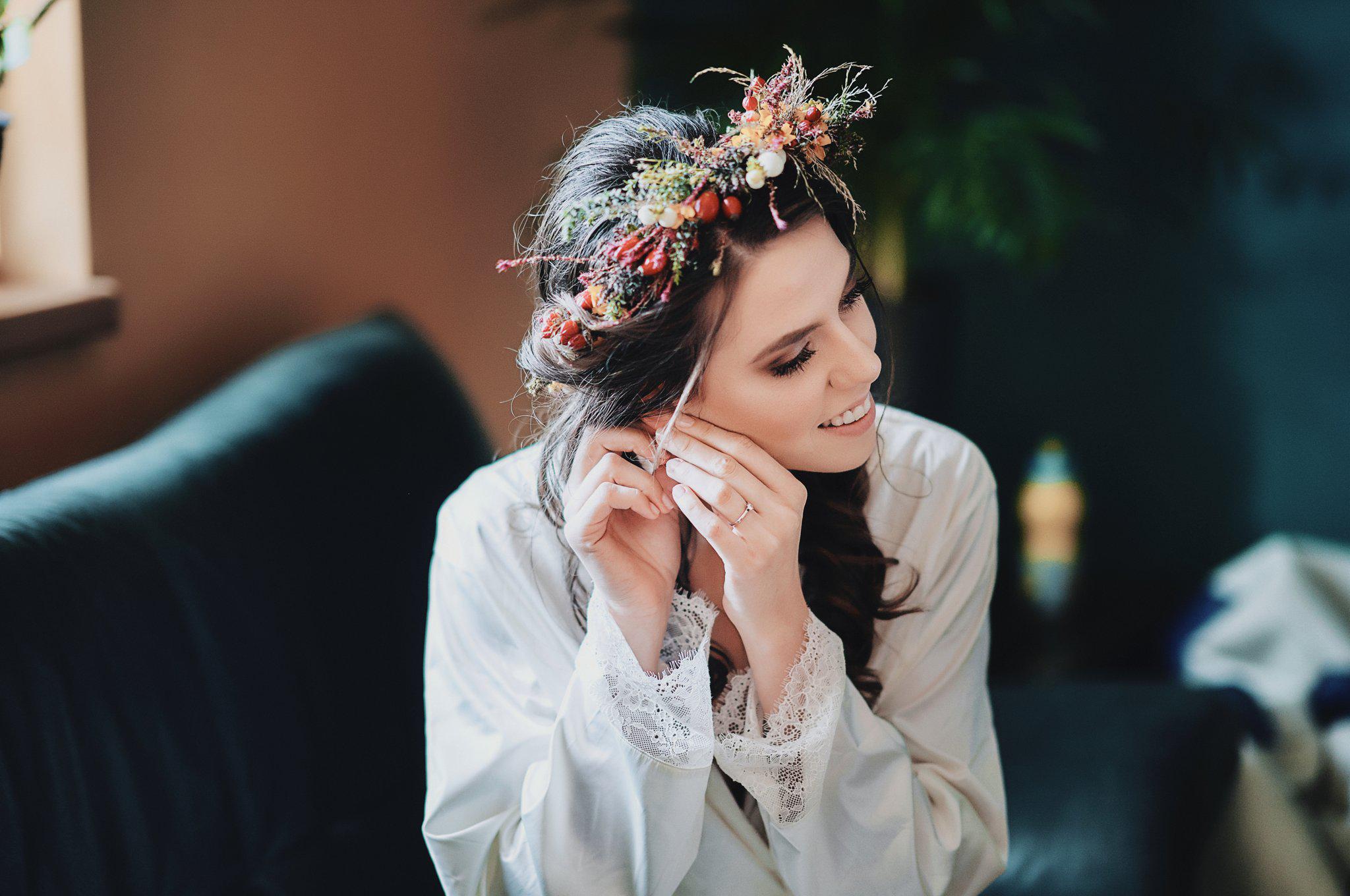 Augustine Make-up & Hair