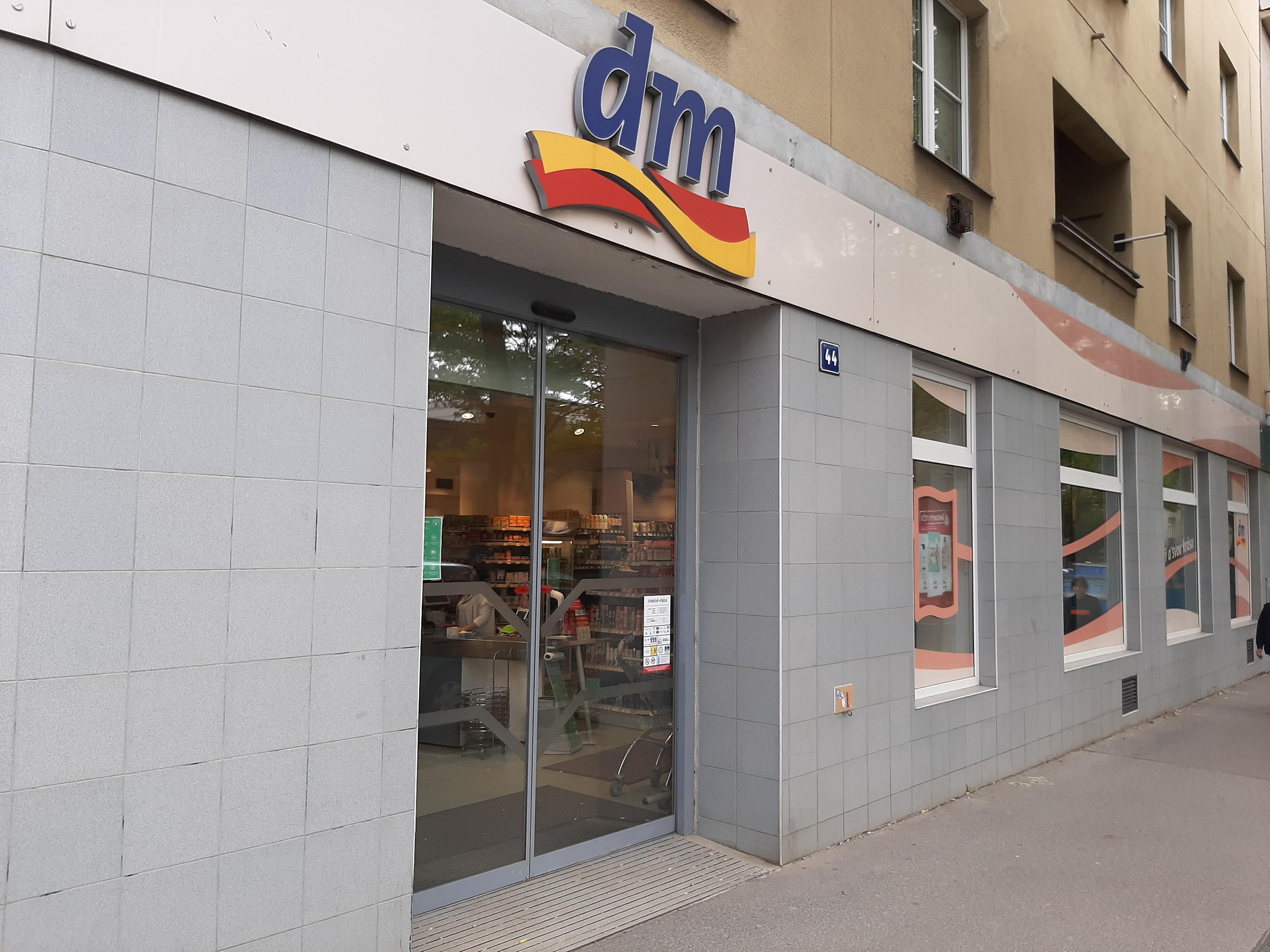 dm drogerie markt s.r.o. foto 5