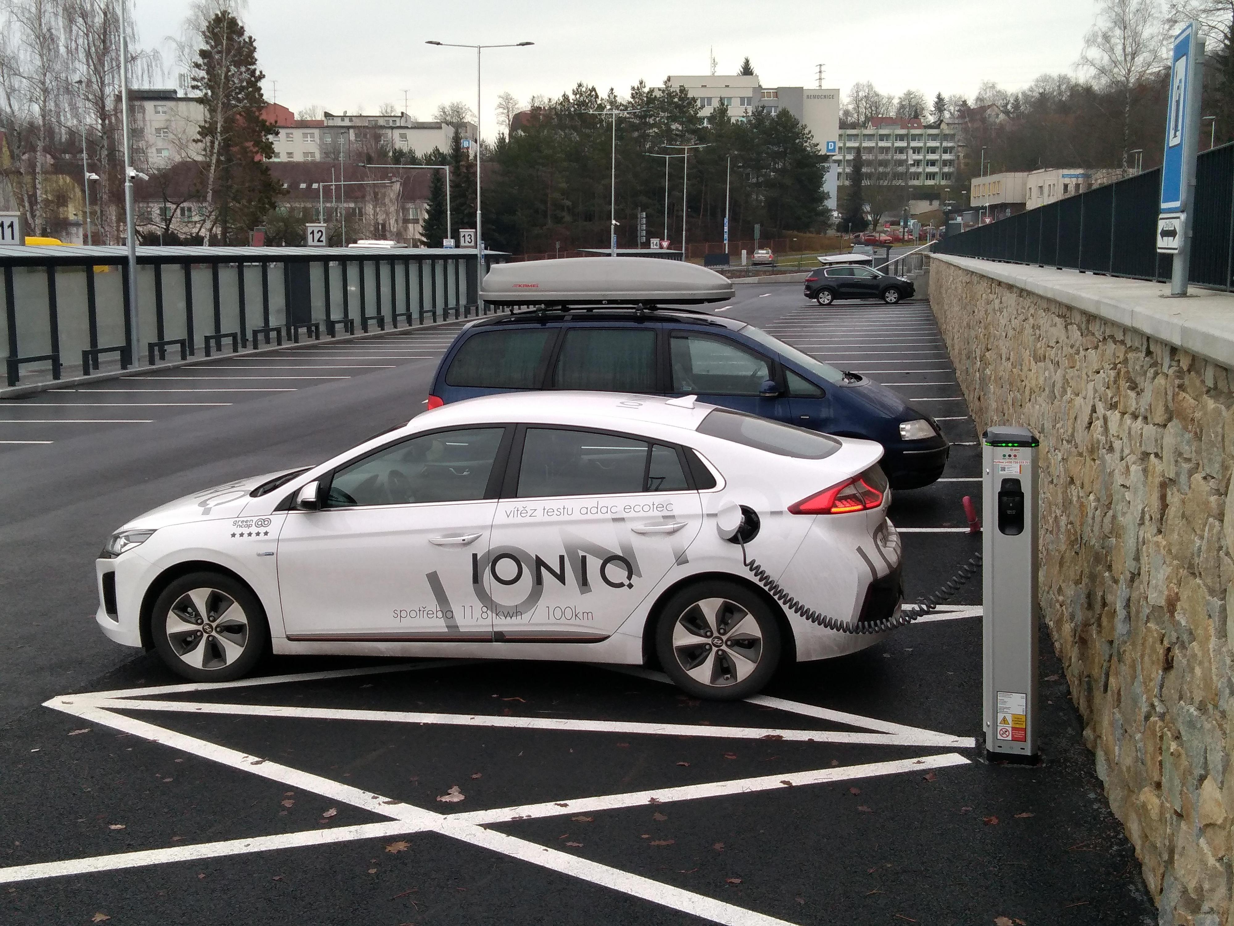 Dobíjecí stanice E.ON Drive