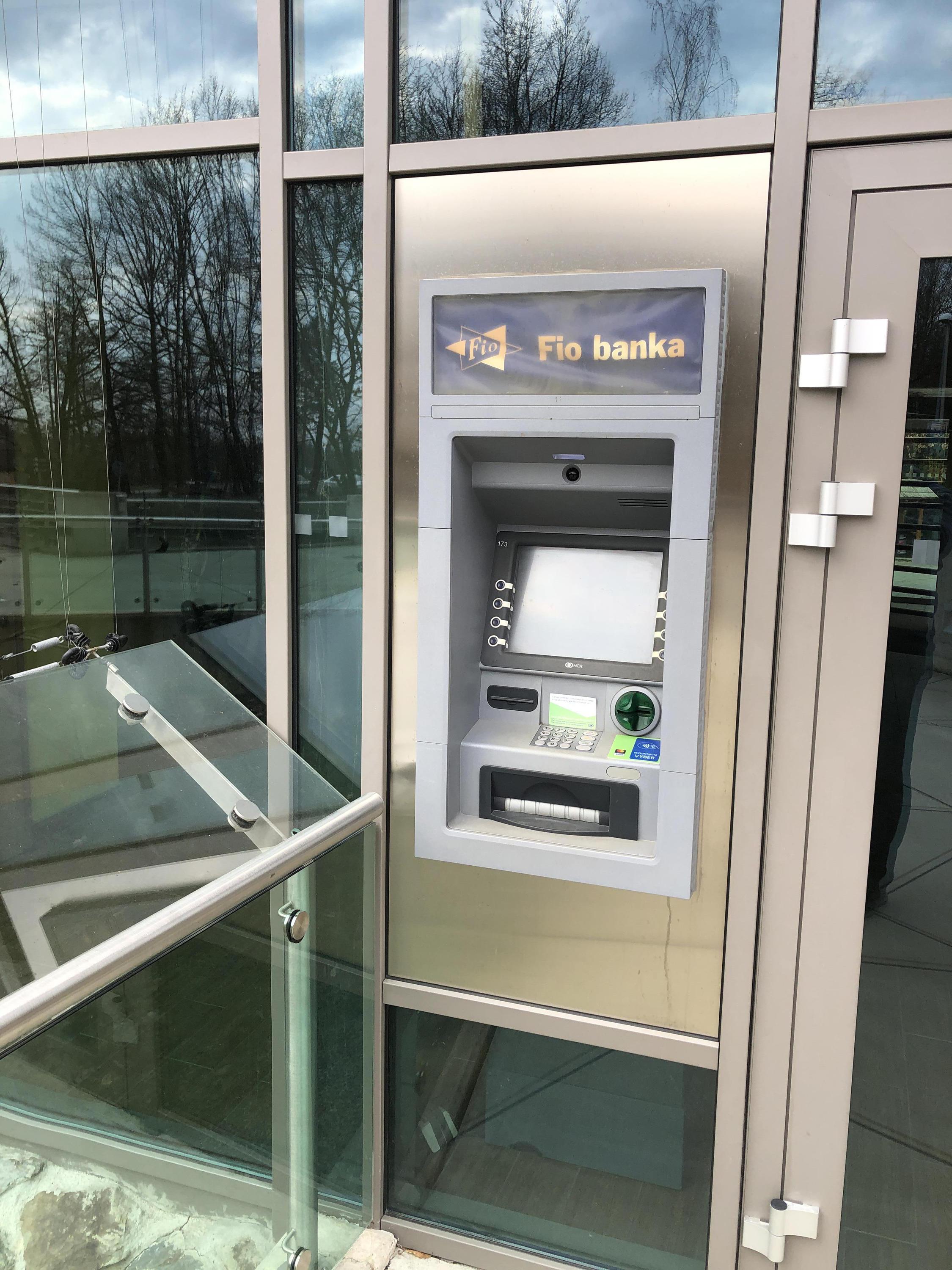 Bankomat Fio banky foto 2