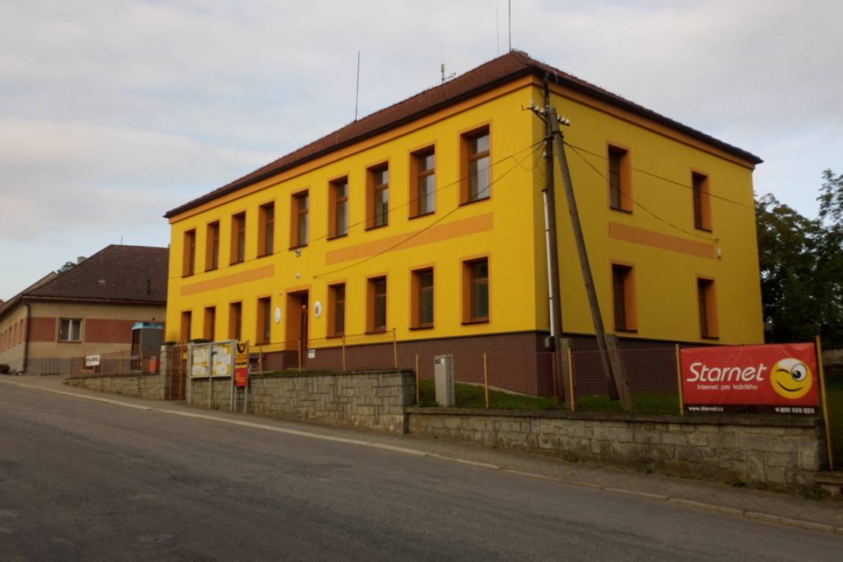 Krasonice - obecní úřad foto 2