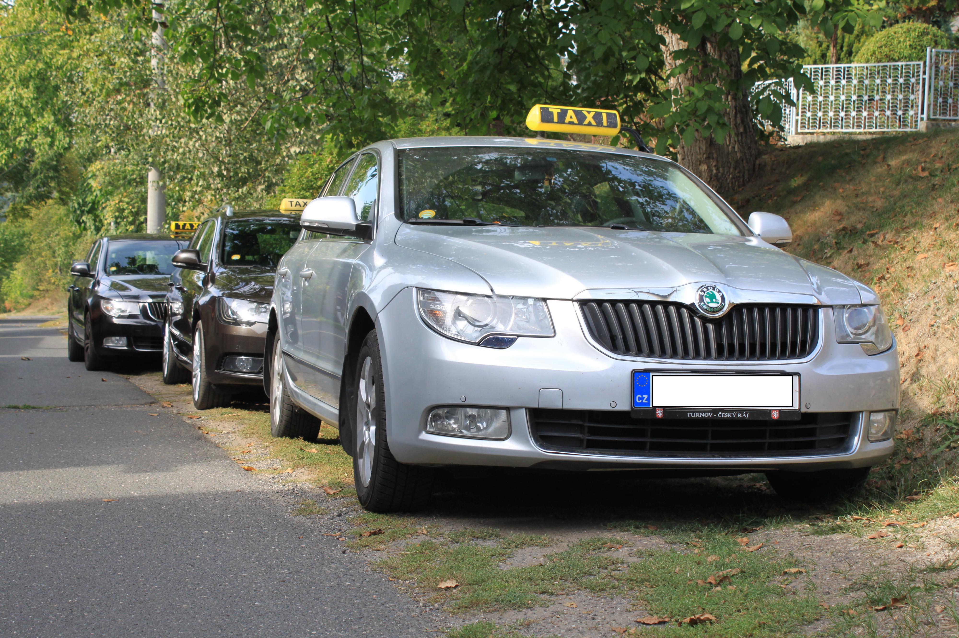 TAXI TURNOV foto 2