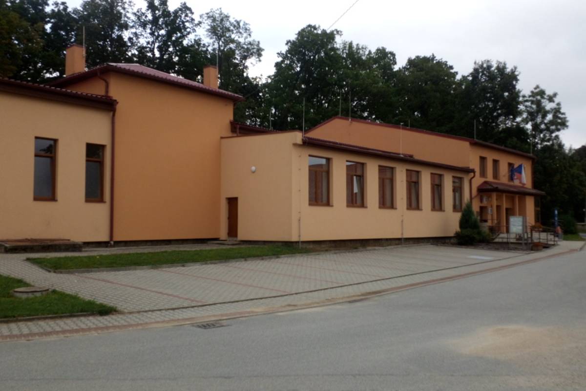 Budíškovice - obecní úřad foto 2