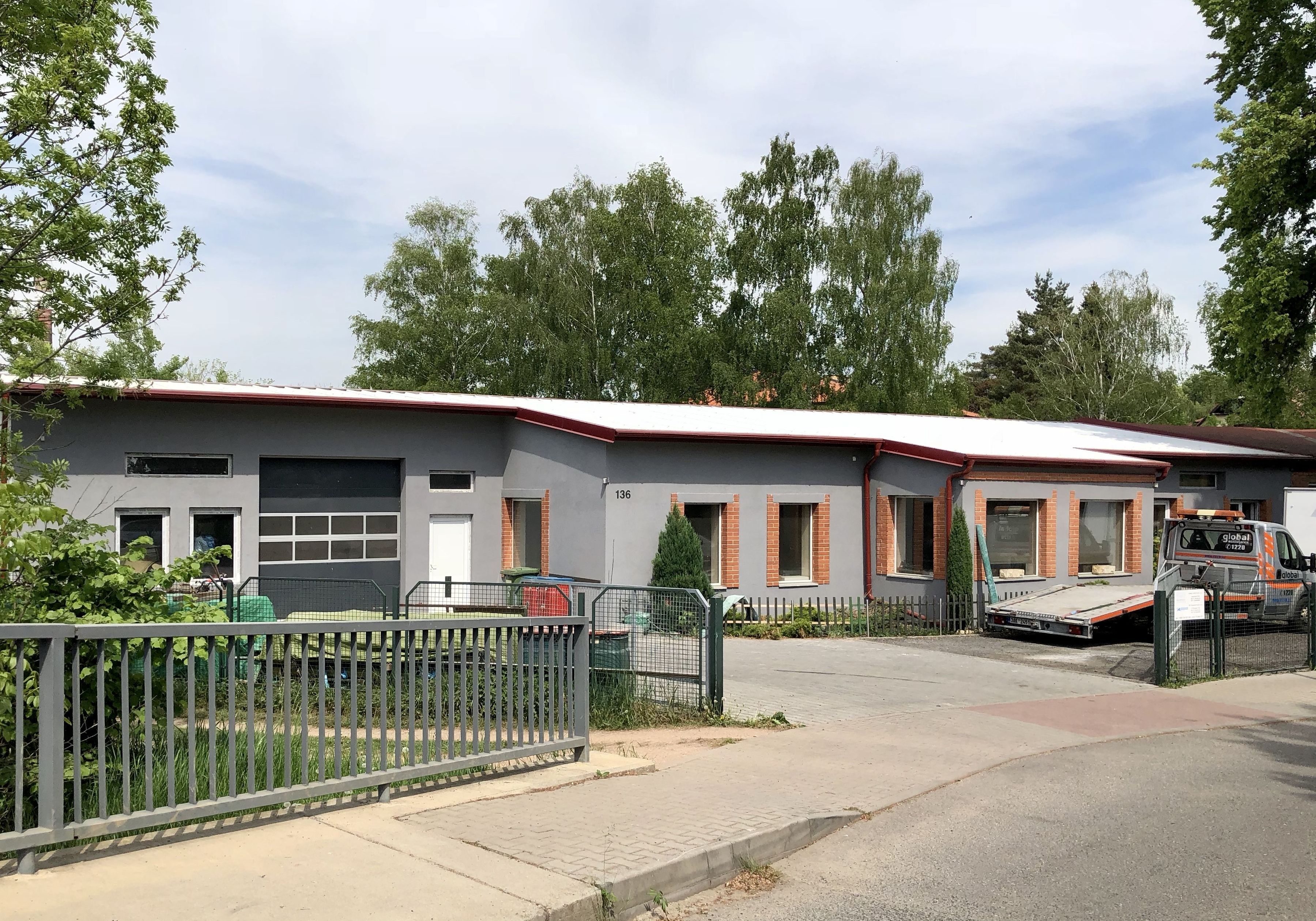 STAKO HOSTIVICE, s.r.o.