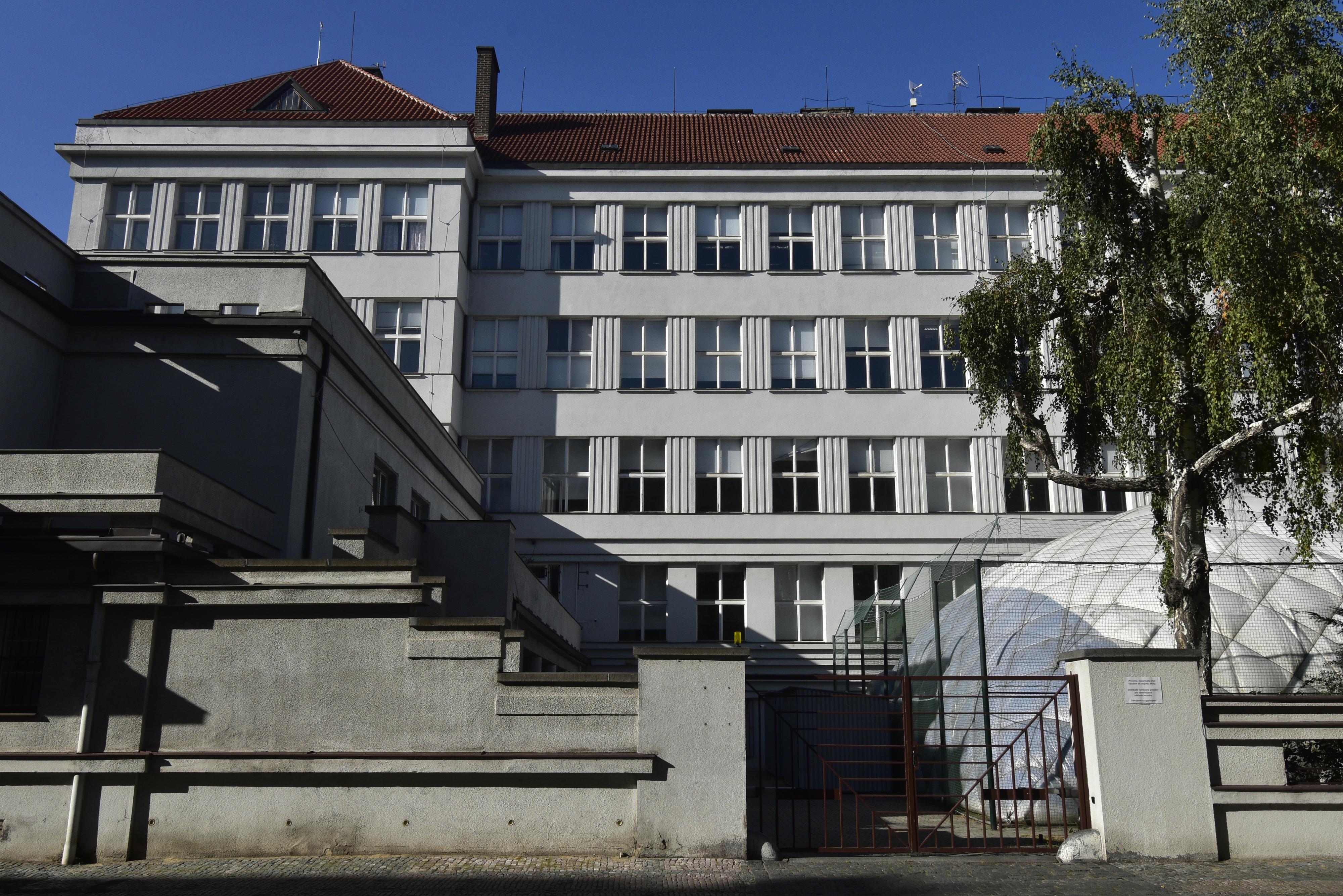 Vyšší odborná škola ekonomických studií Praha 2 foto 2