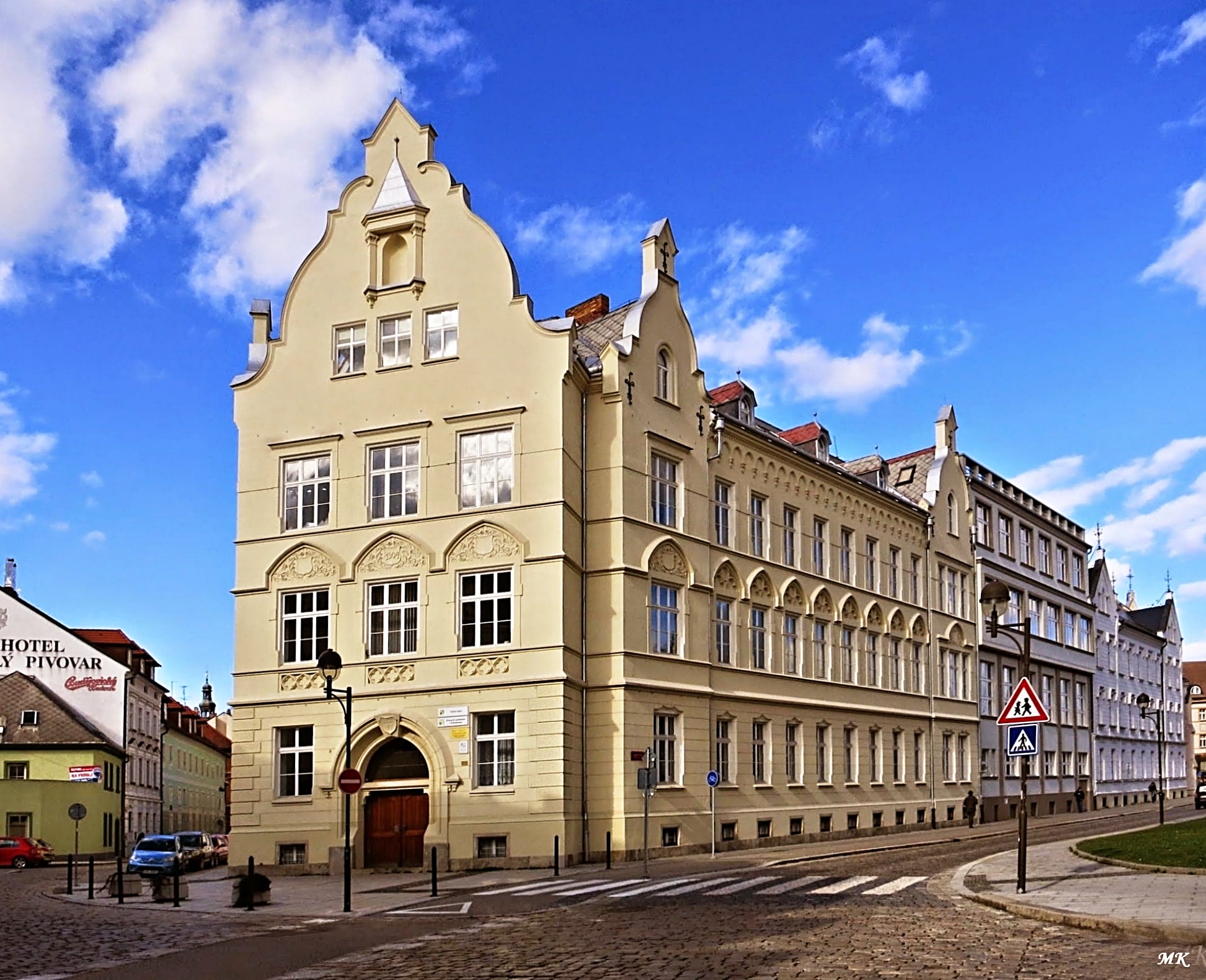Biskupské gymnázium J. N. Neumanna a Církevní základní škola foto 3