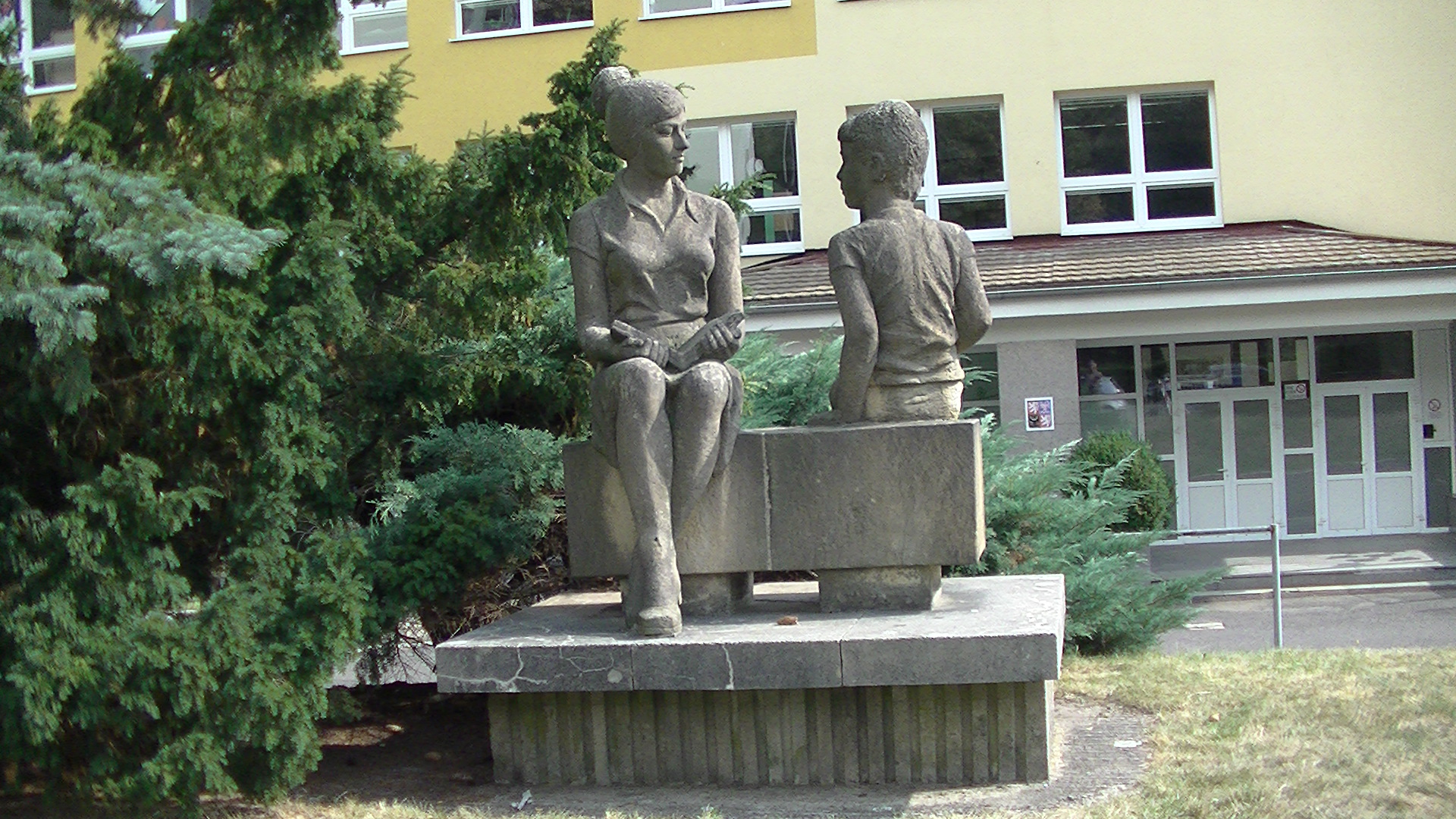 ZŠ Osek, Hrdlovská foto 2