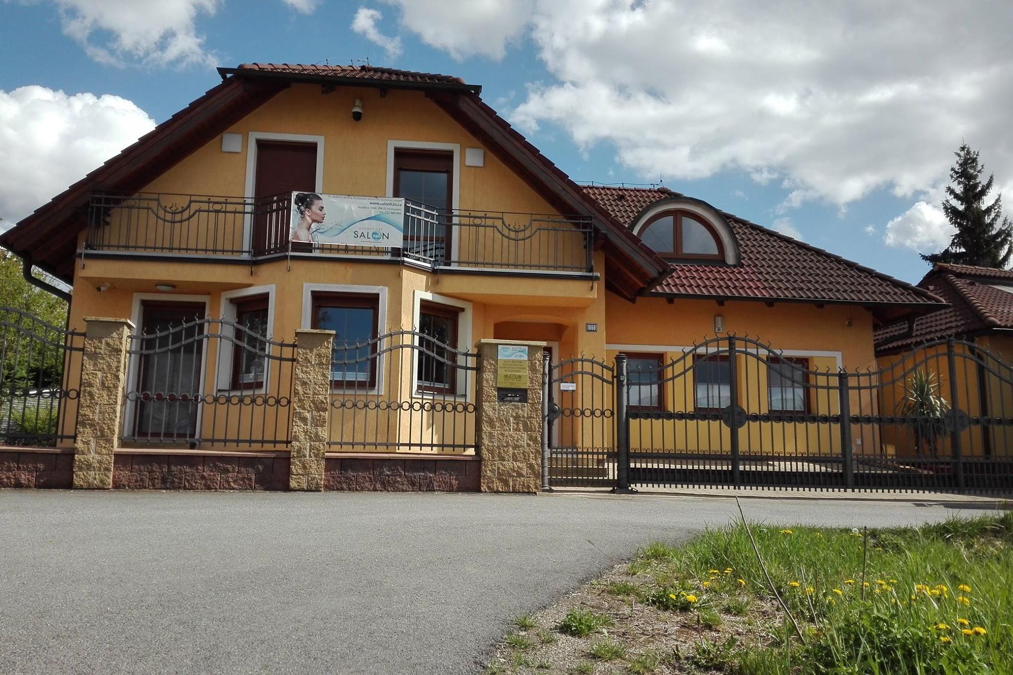 JUDr. PhDr. Josef Ťoukálek, Ph.D., dr.h.c, LL.M., DBA, advokát