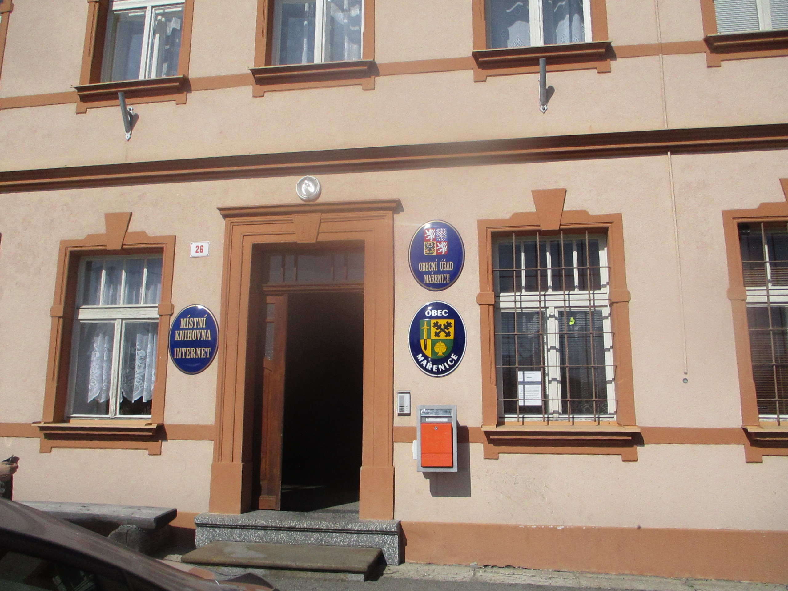 Obecní knihovna Mařenice foto 2